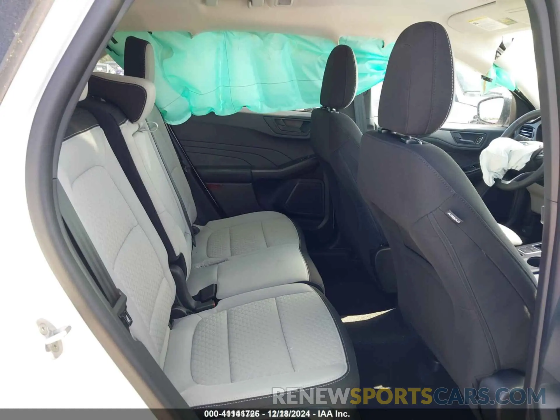 8 fotografías del automóvil dañado 1FMCU0GN5RUA20698 FORD ESCAPE 2024