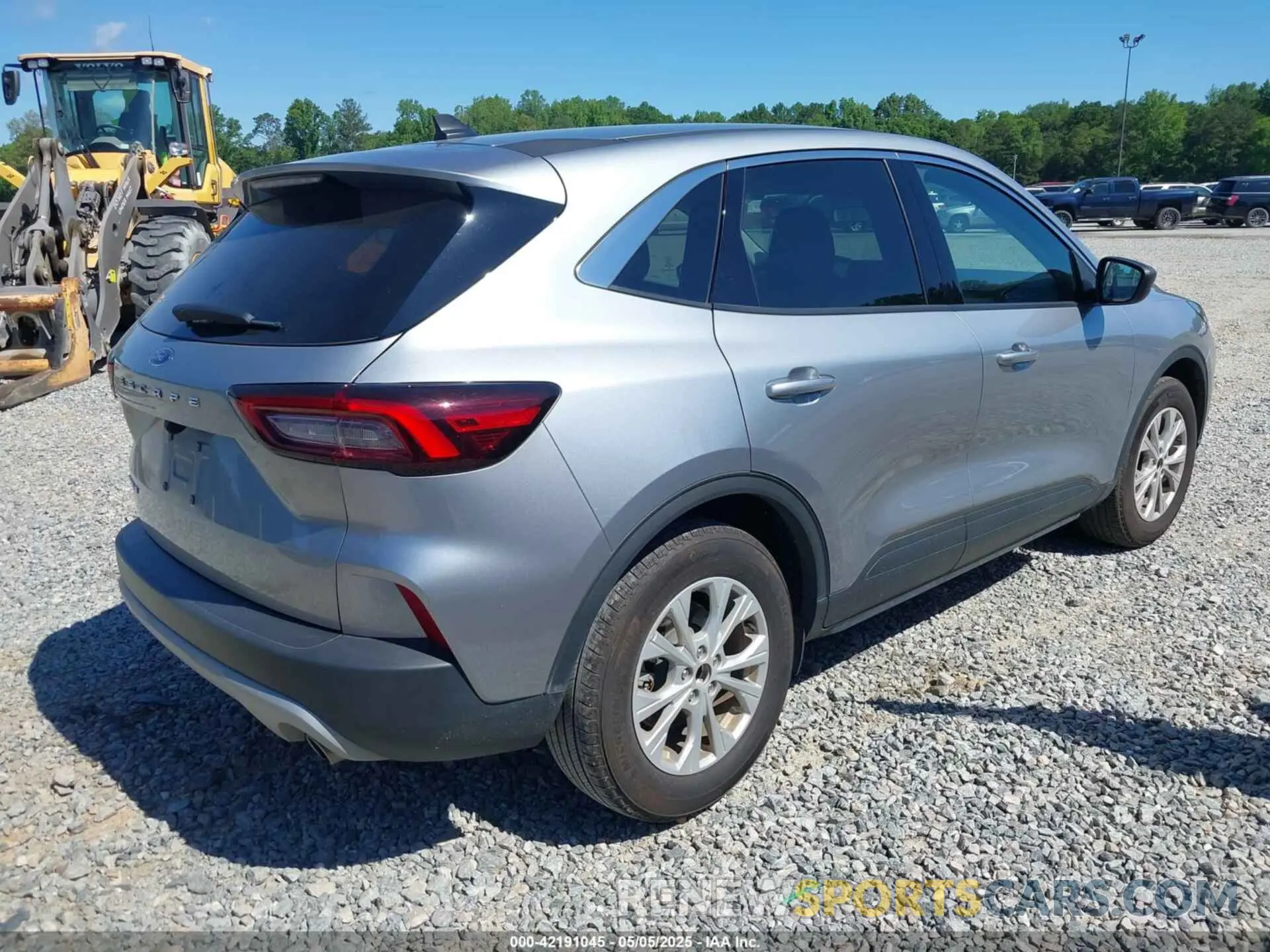 4 fotografías del automóvil dañado 1FMCU0GN6RUA94860 FORD ESCAPE 2024