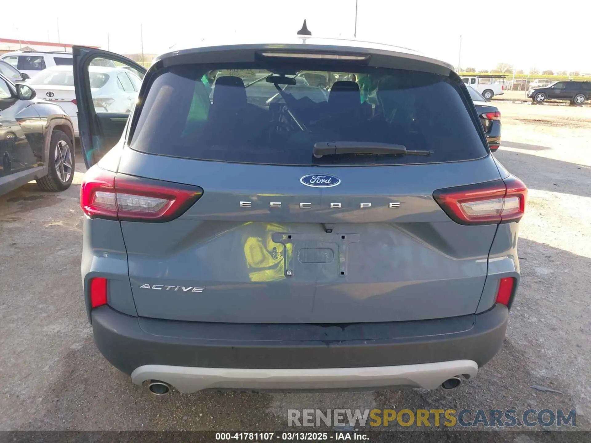 15 fotografías del automóvil dañado 1FMCU0GN8RUA12725 FORD ESCAPE 2024