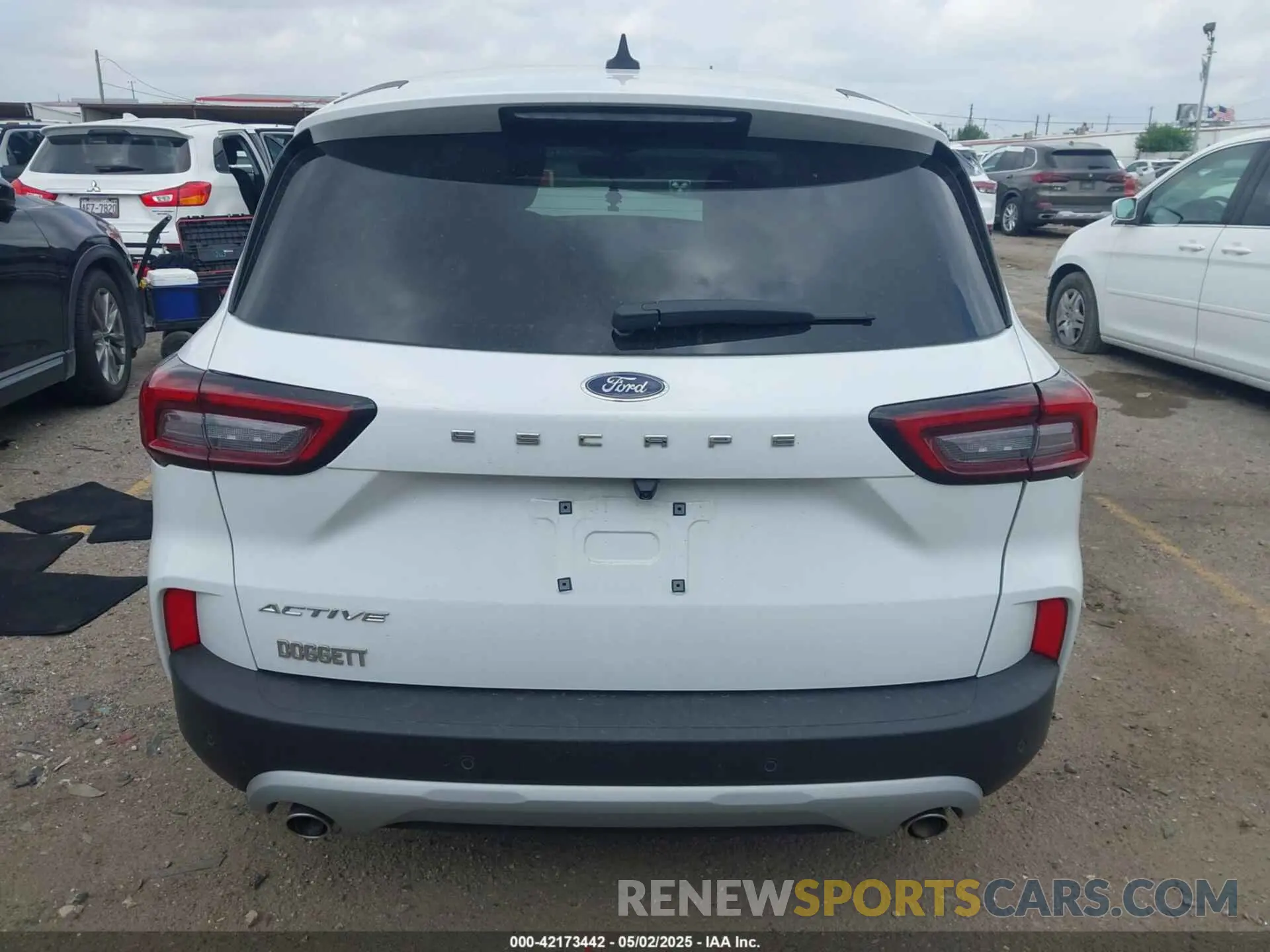 16 fotografías del automóvil dañado 1FMCU0GNXRUB55708 FORD ESCAPE 2024