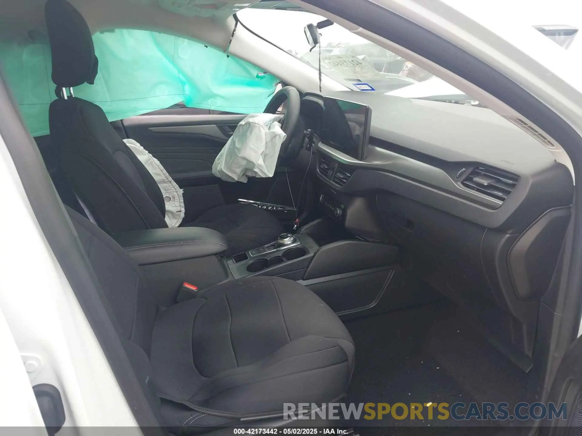 5 fotografías del automóvil dañado 1FMCU0GNXRUB55708 FORD ESCAPE 2024