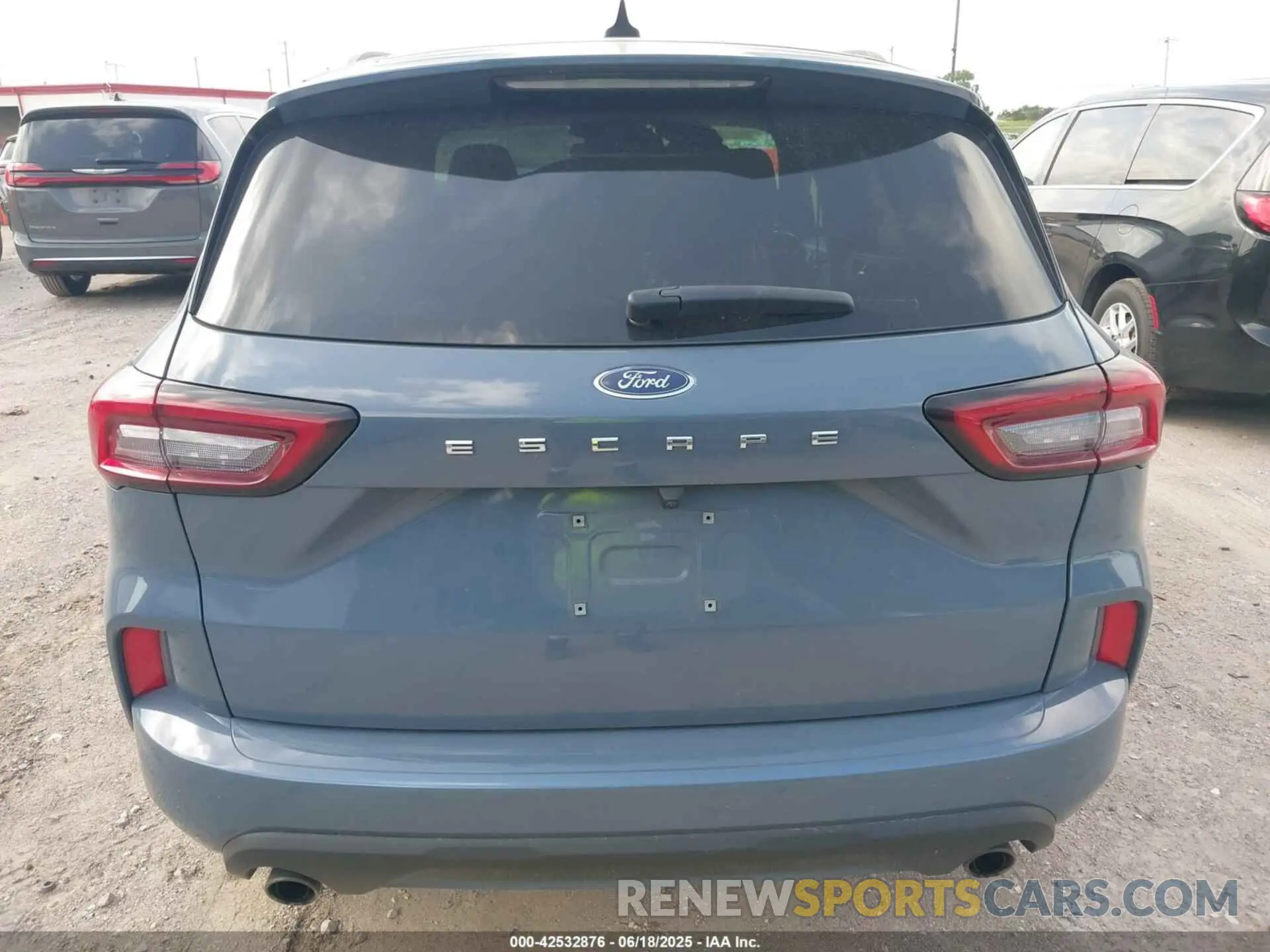 16 fotografías del automóvil dañado 1FMCU0MN2RUA12045 FORD ESCAPE 2024