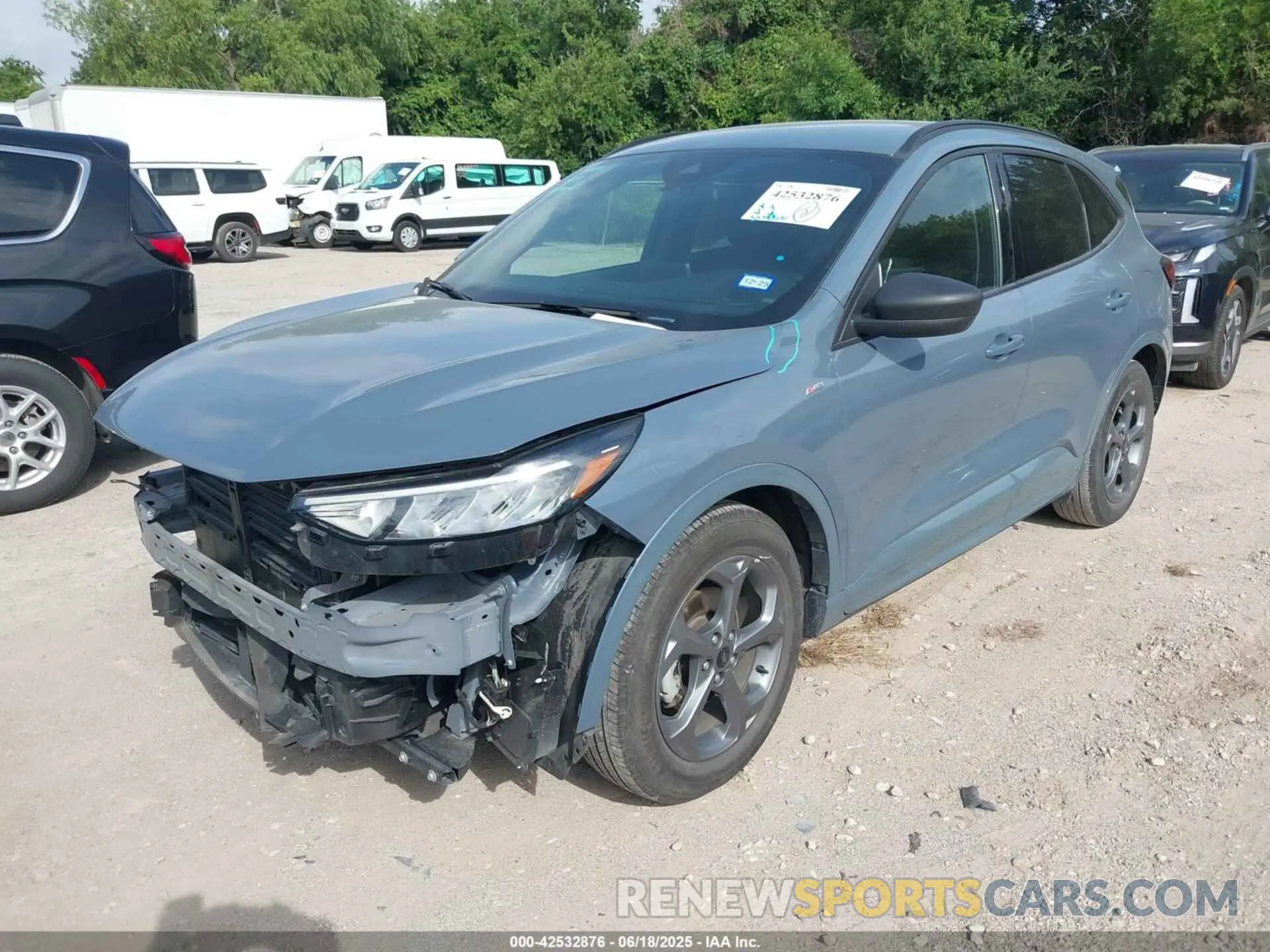 2 fotografías del automóvil dañado 1FMCU0MN2RUA12045 FORD ESCAPE 2024