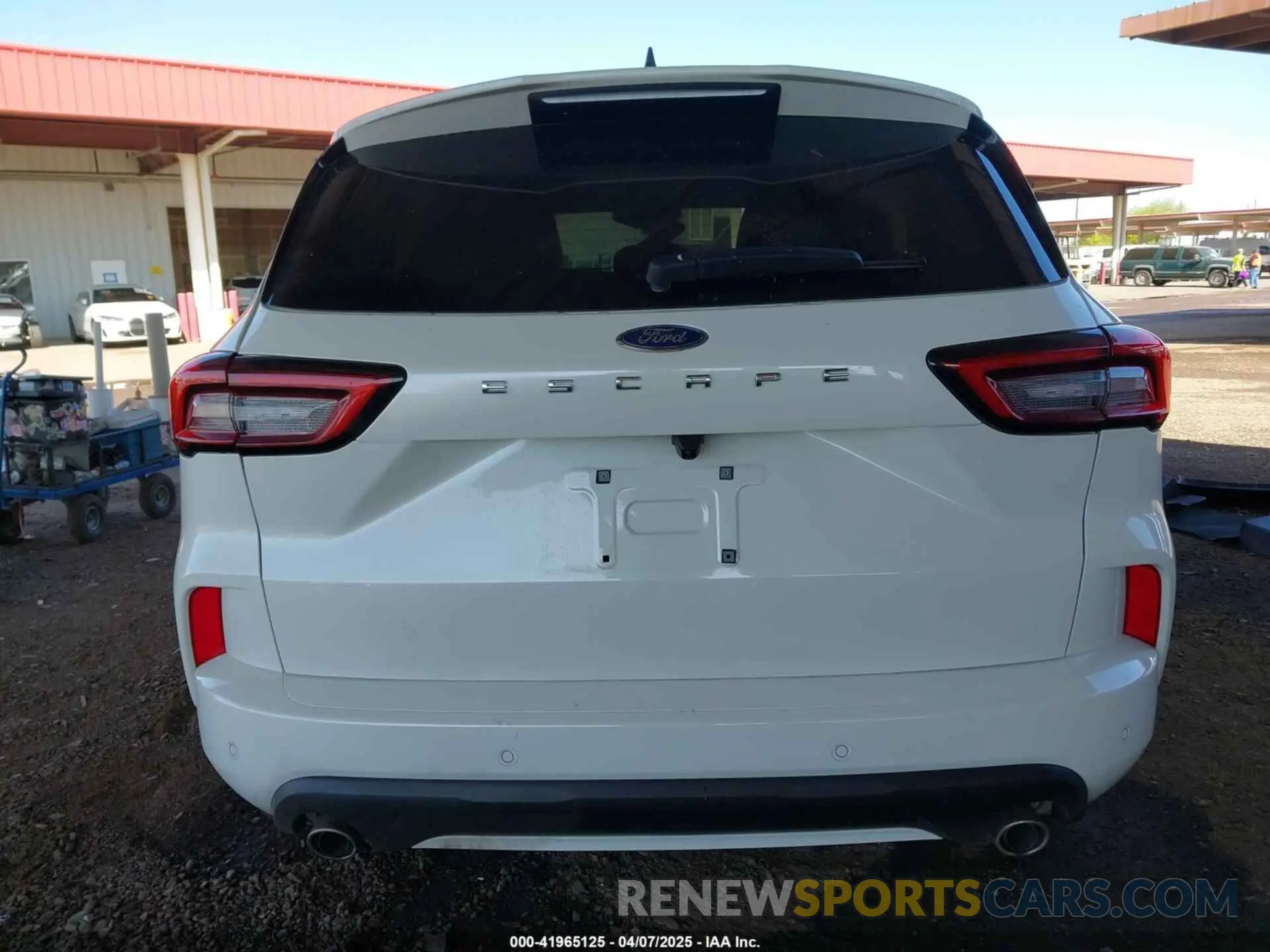 17 fotografías del automóvil dañado 1FMCU0MN2RUA68650 FORD ESCAPE 2024