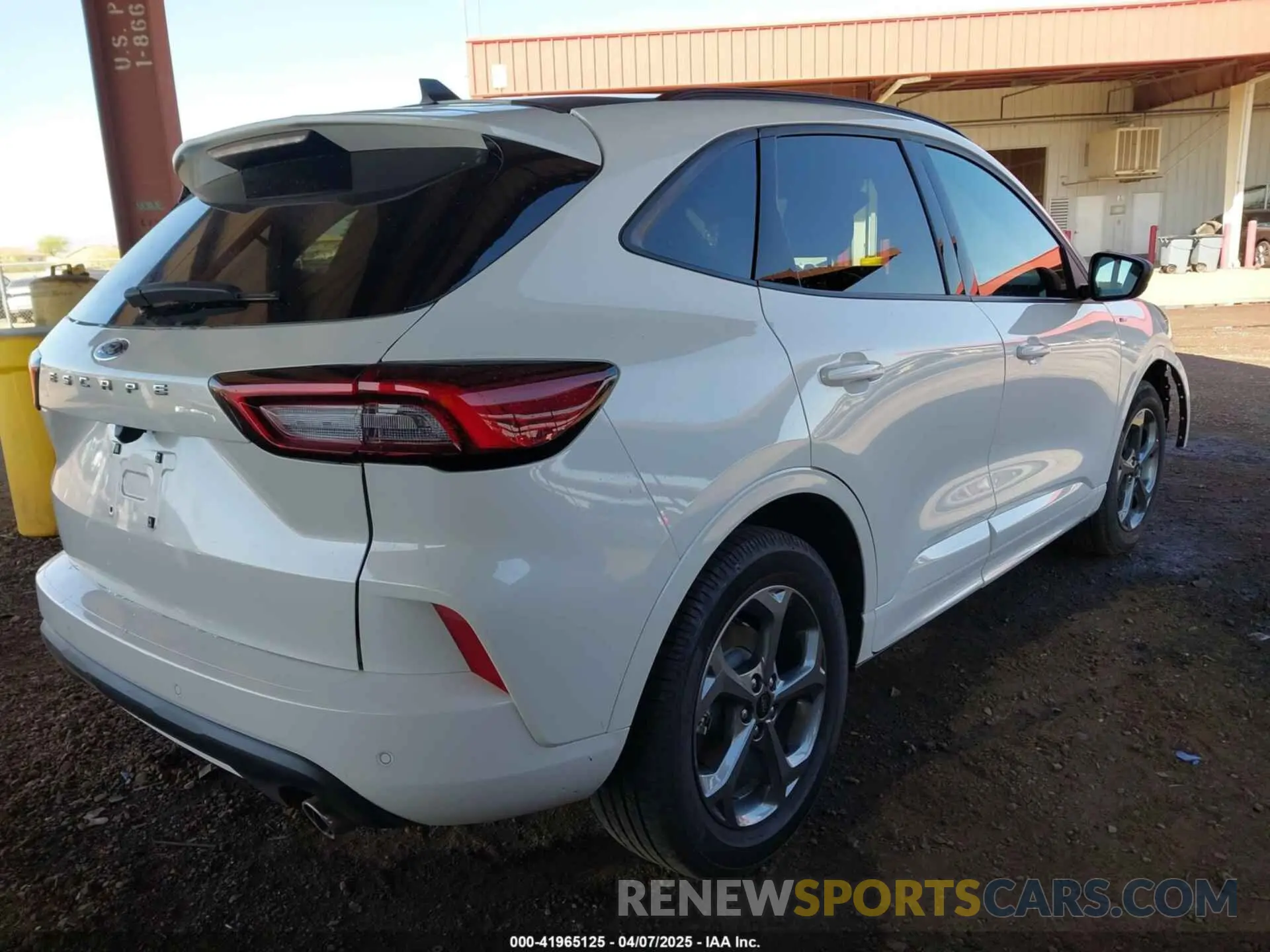 4 fotografías del automóvil dañado 1FMCU0MN2RUA68650 FORD ESCAPE 2024