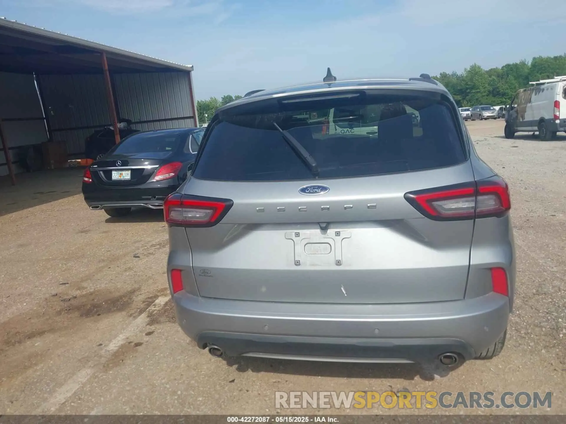 16 fotografías del automóvil dañado 1FMCU0MN2RUB29611 FORD ESCAPE 2024