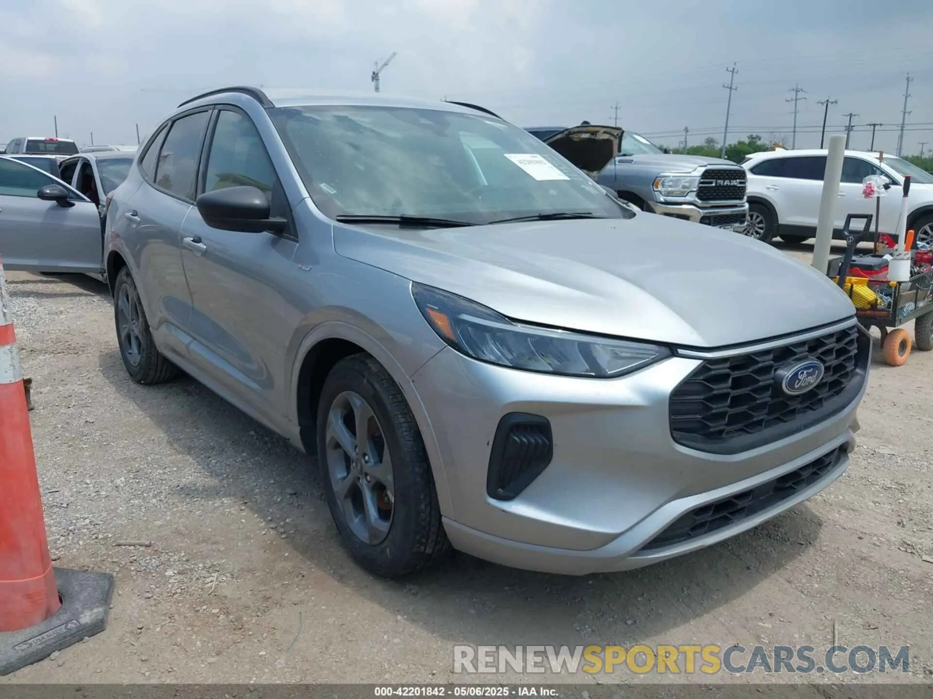 1 fotografías del automóvil dañado 1FMCU0MN3RUA11499 FORD ESCAPE 2024