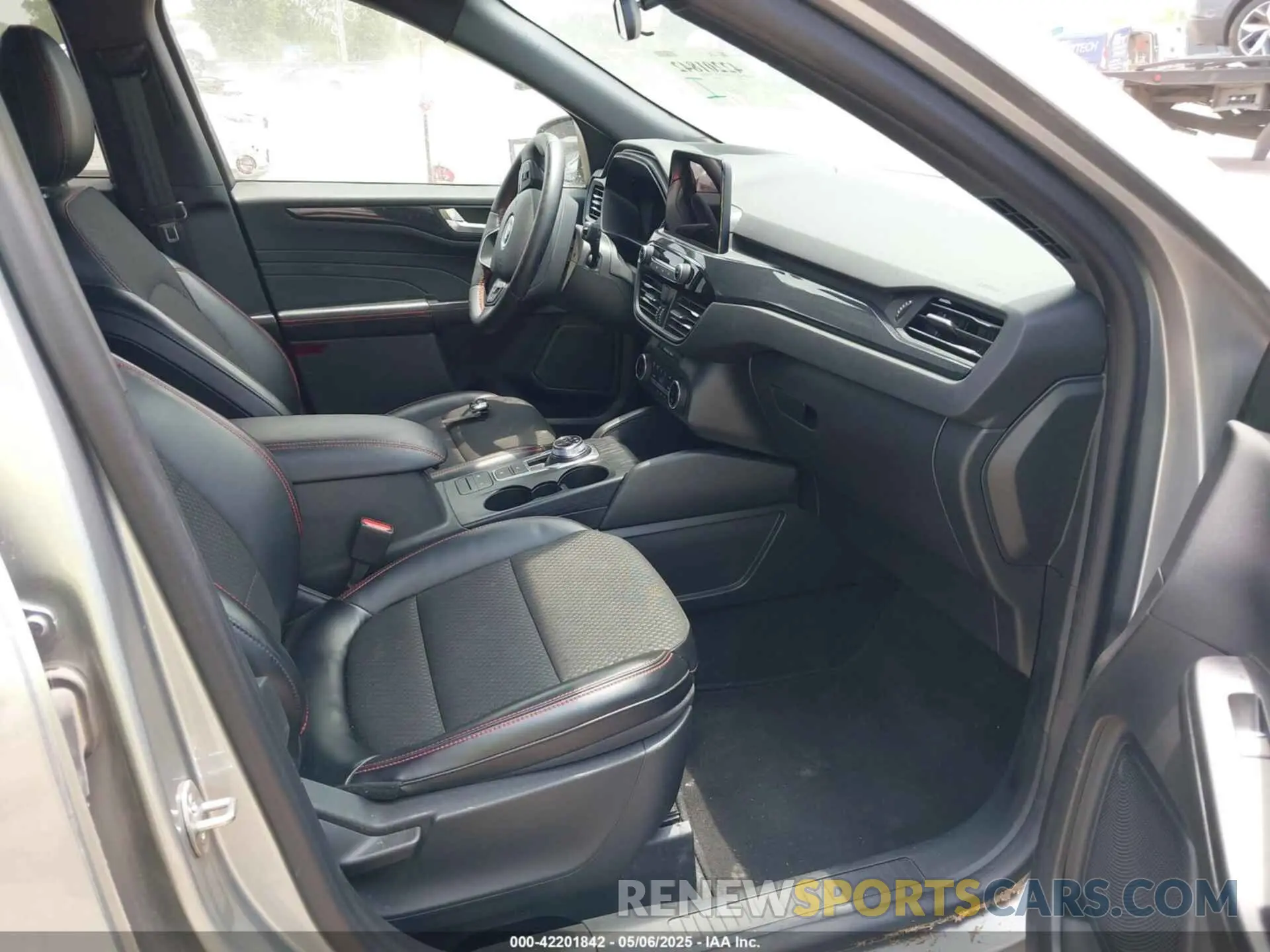 5 fotografías del automóvil dañado 1FMCU0MN3RUA11499 FORD ESCAPE 2024