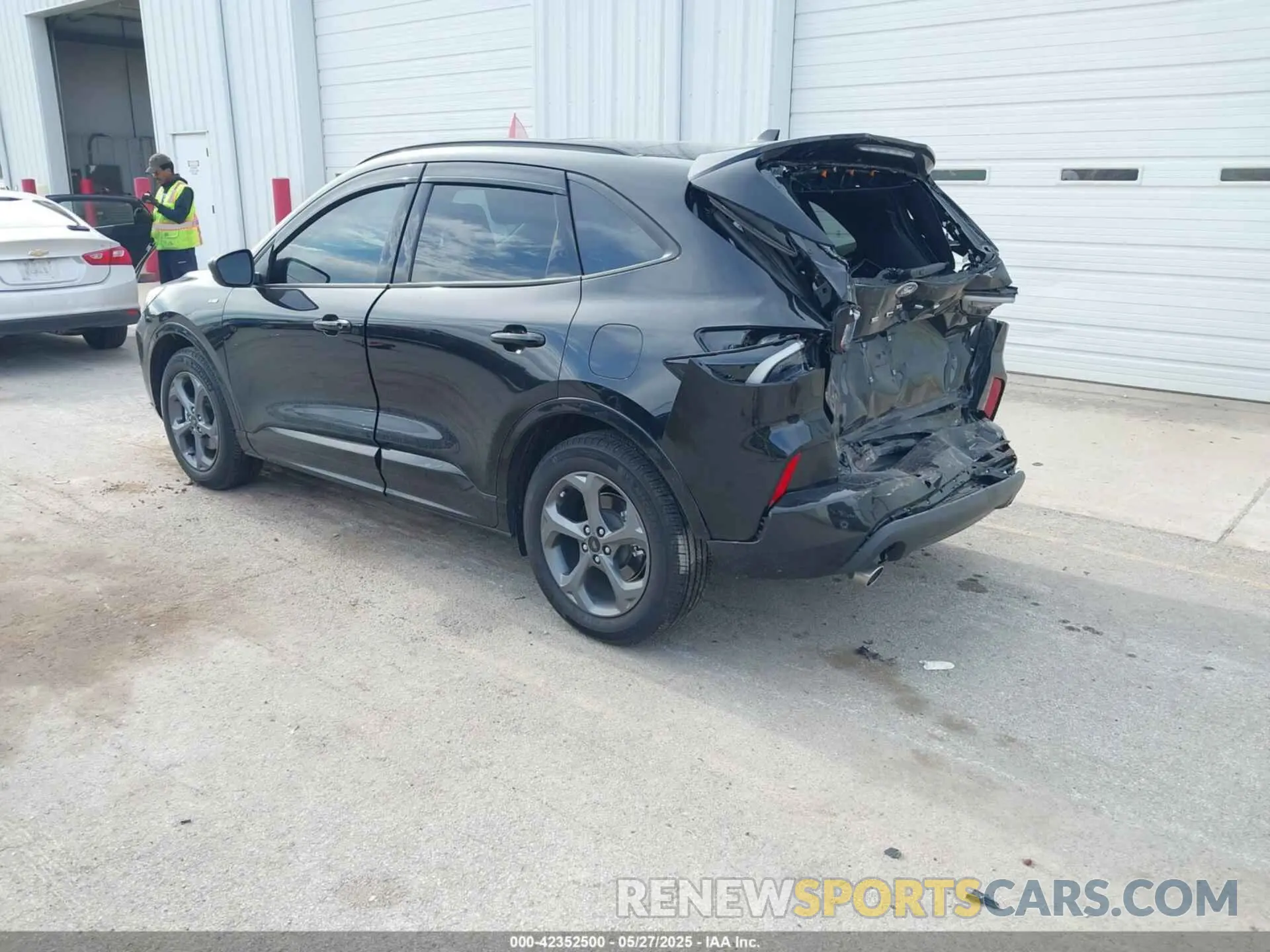 3 fotografías del automóvil dañado 1FMCU0MN9RUA33359 FORD ESCAPE 2024