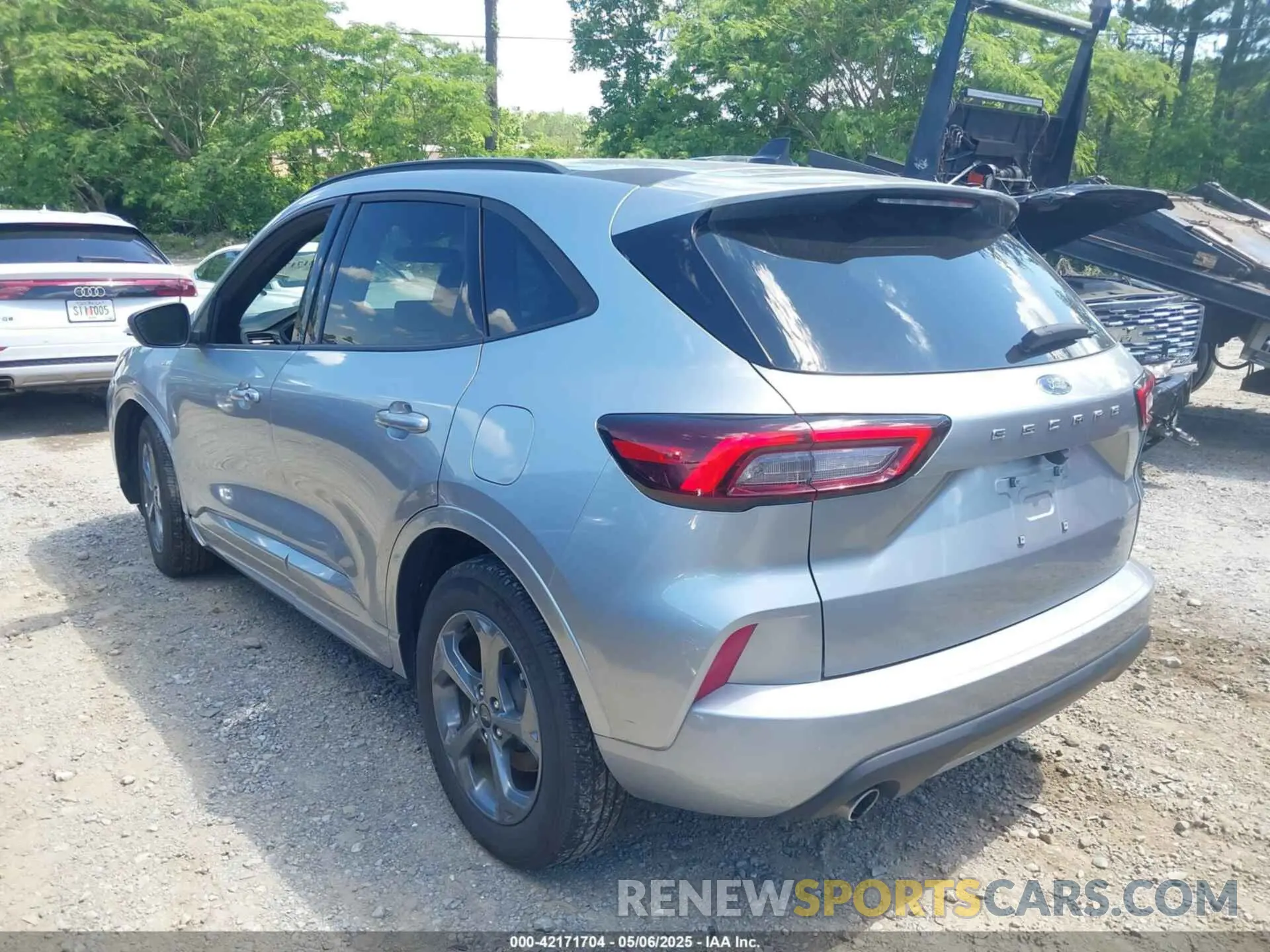 3 fotografías del automóvil dañado 1FMCU0MNXRUA44743 FORD ESCAPE 2024