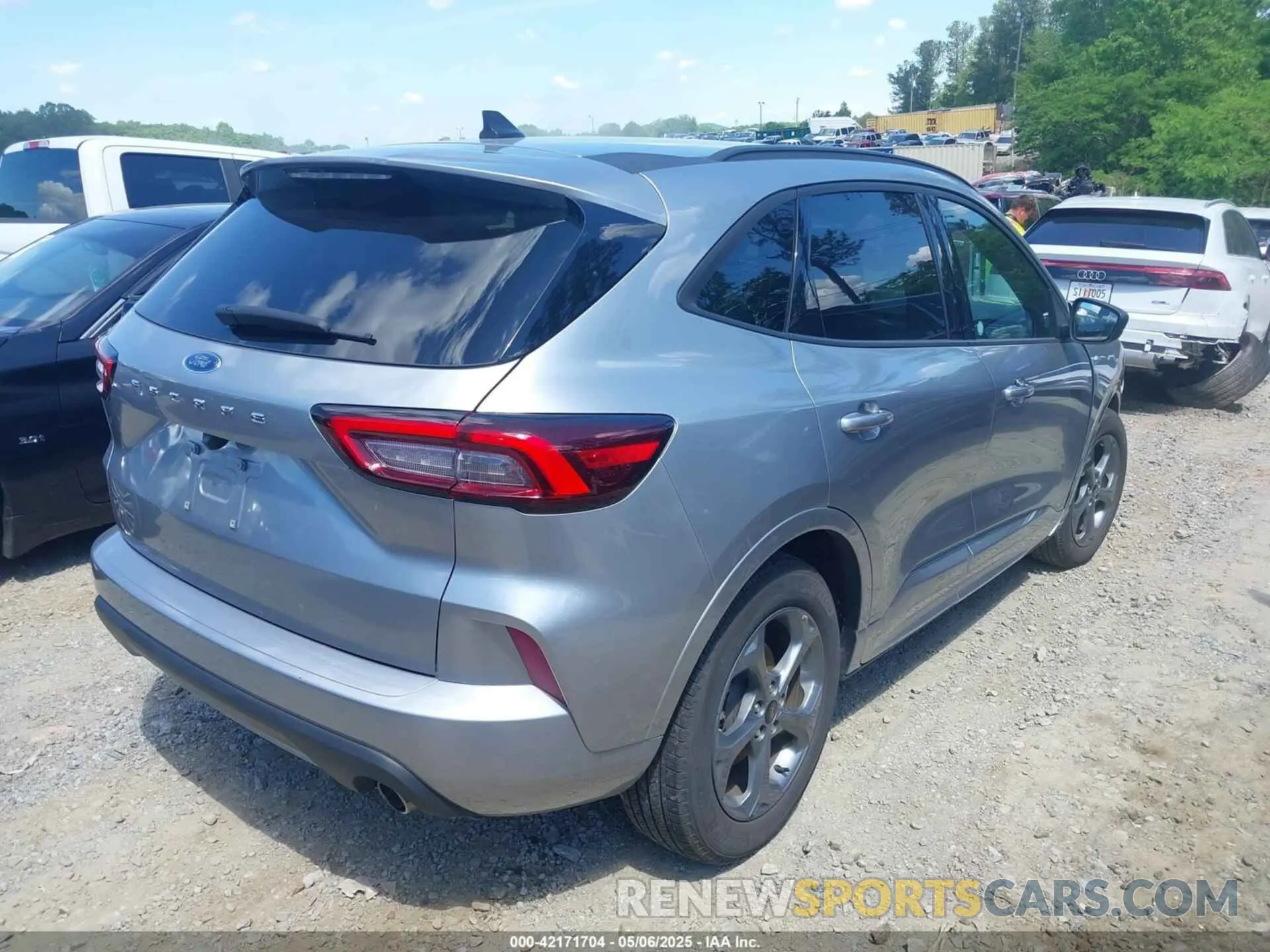 4 fotografías del automóvil dañado 1FMCU0MNXRUA44743 FORD ESCAPE 2024