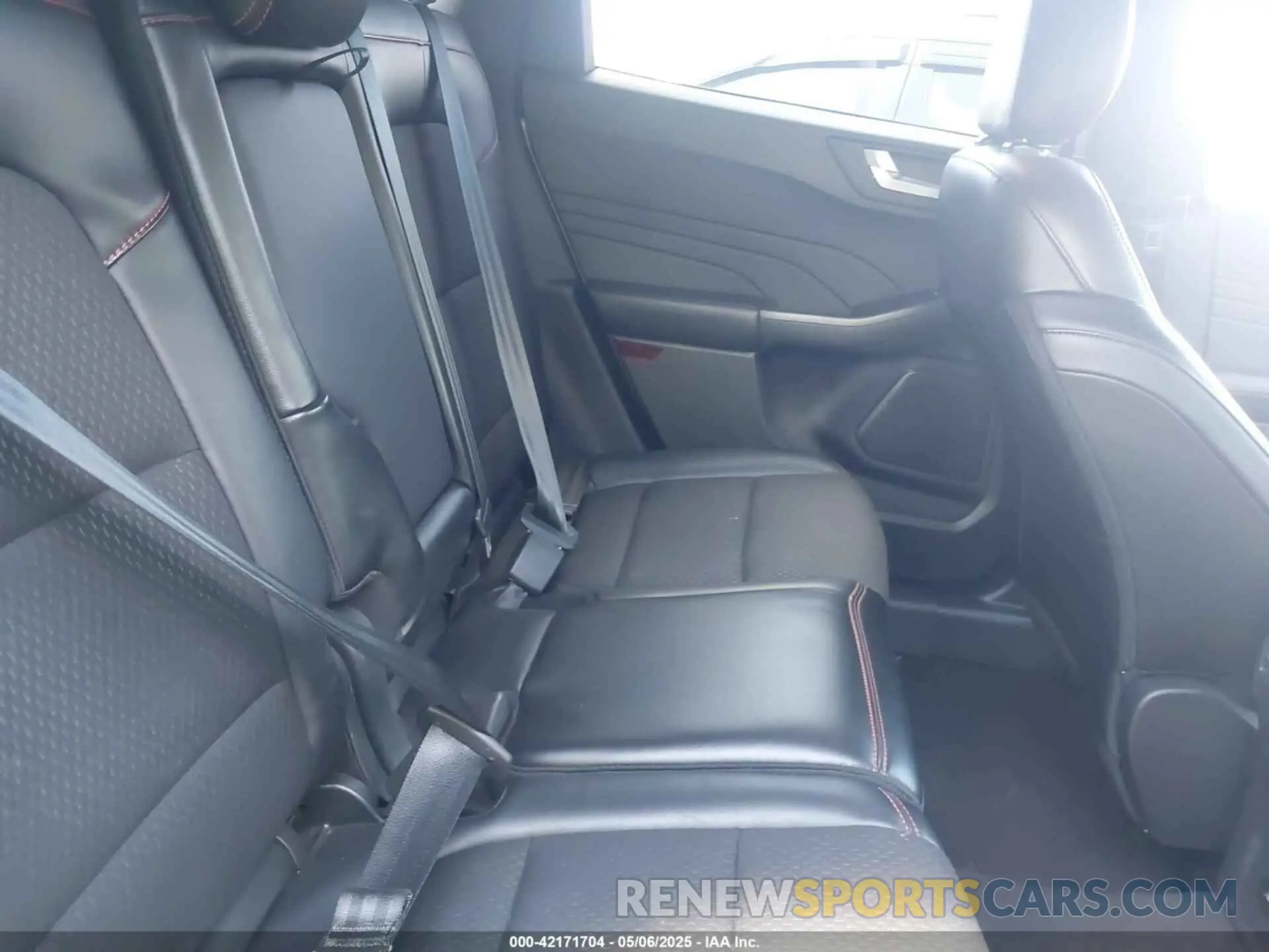 8 fotografías del automóvil dañado 1FMCU0MNXRUA44743 FORD ESCAPE 2024