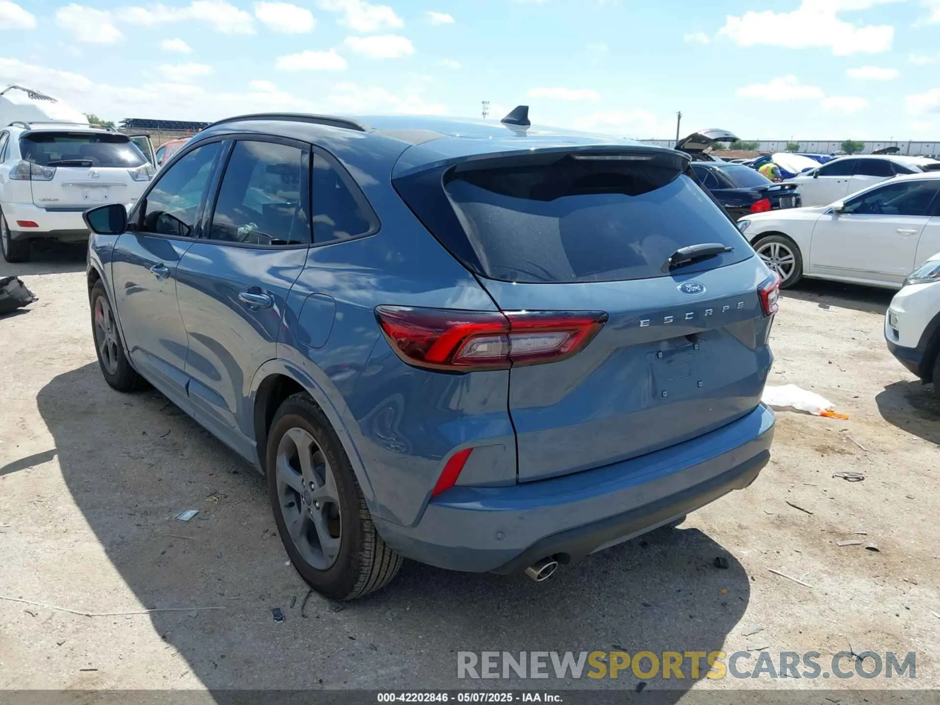 3 fotografías del automóvil dañado 1FMCU0MNXRUB44034 FORD ESCAPE 2024