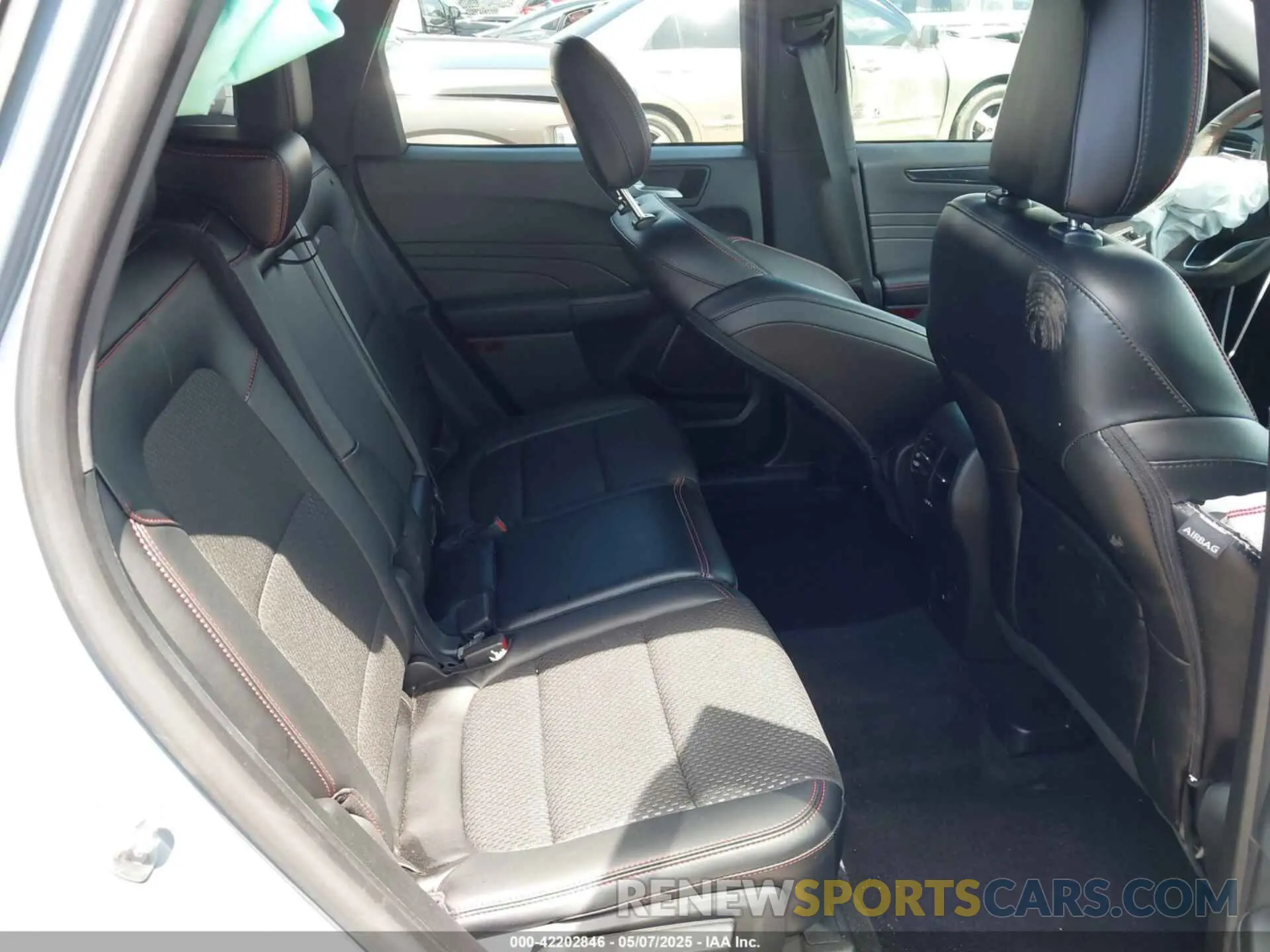 8 fotografías del automóvil dañado 1FMCU0MNXRUB44034 FORD ESCAPE 2024