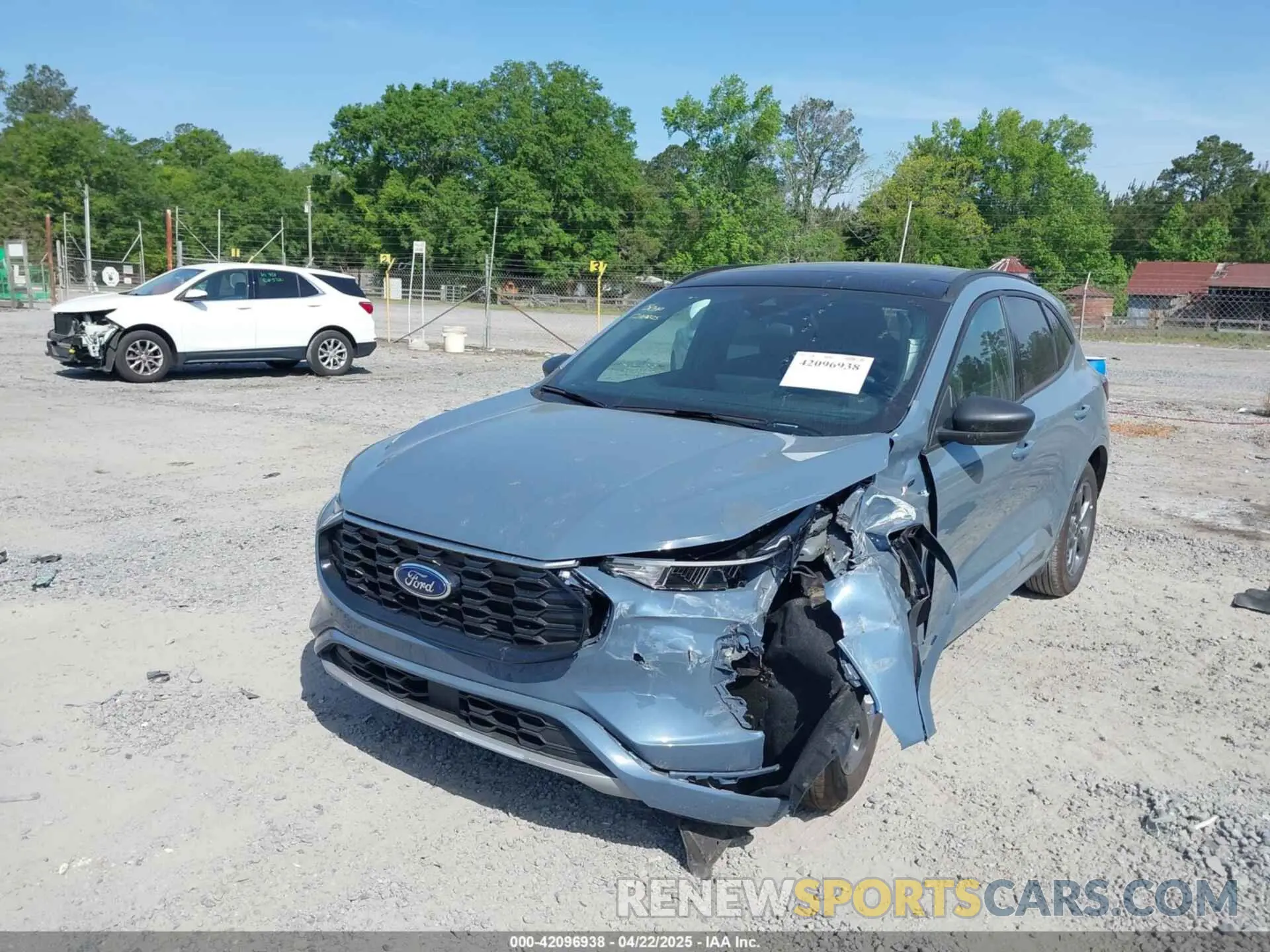 2 fotografías del automóvil dañado 1FMCU0MNXRUB51274 FORD ESCAPE 2024