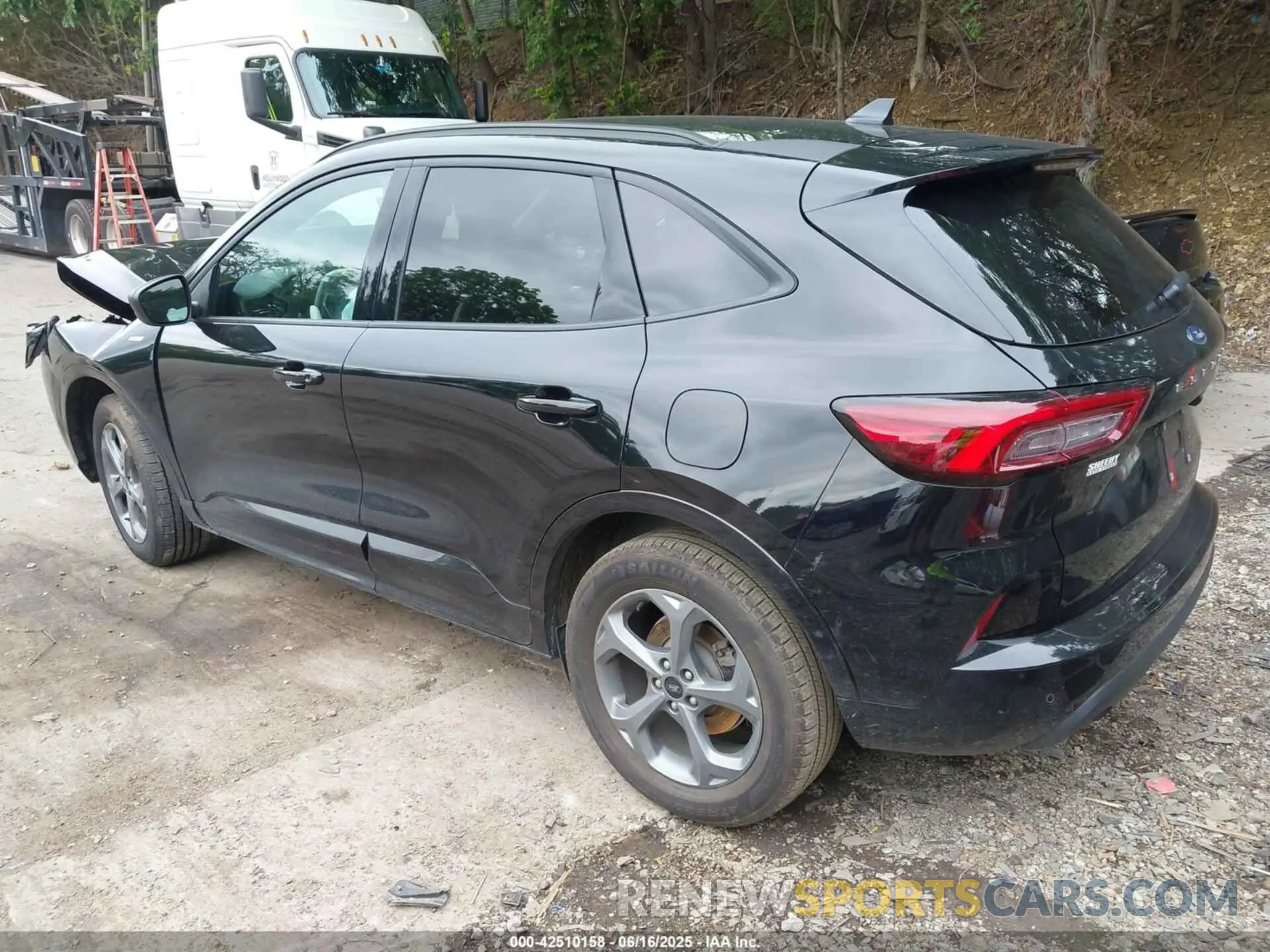 3 fotografías del automóvil dañado 1FMCU0MZ1RUB18294 FORD ESCAPE 2024