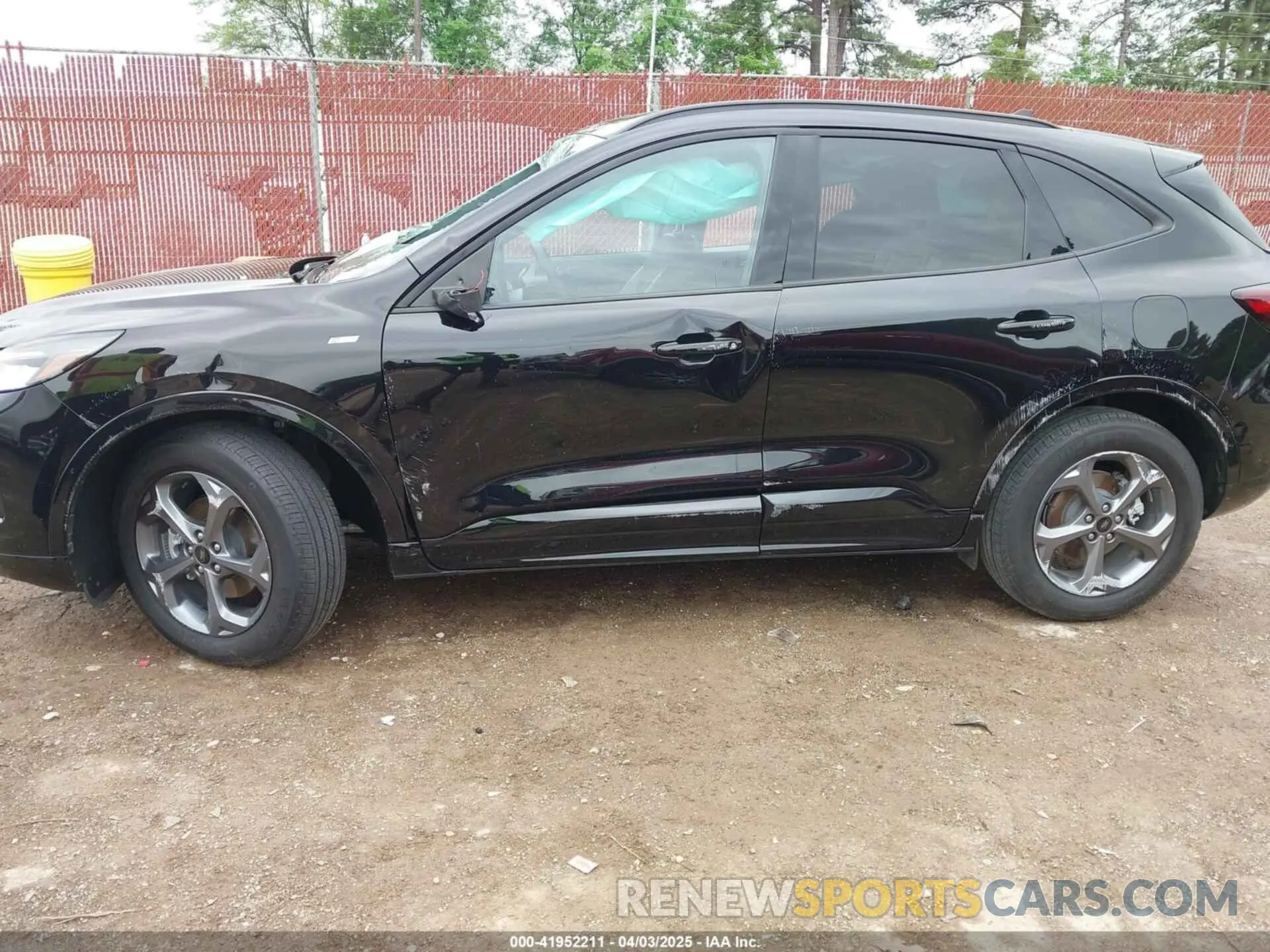 14 fotografías del automóvil dañado 1FMCU0MZ3RUA57188 FORD ESCAPE 2024