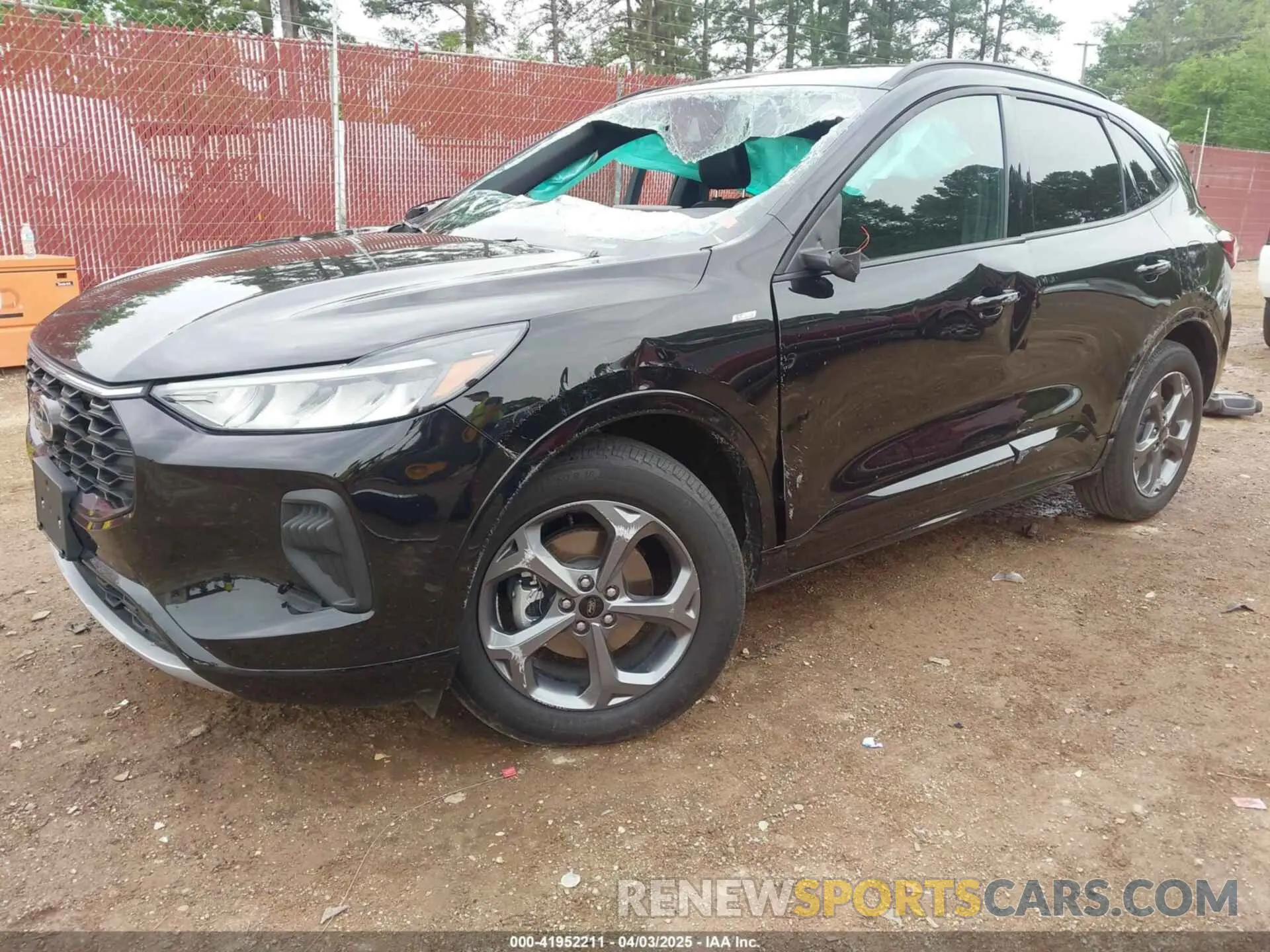 2 fotografías del automóvil dañado 1FMCU0MZ3RUA57188 FORD ESCAPE 2024