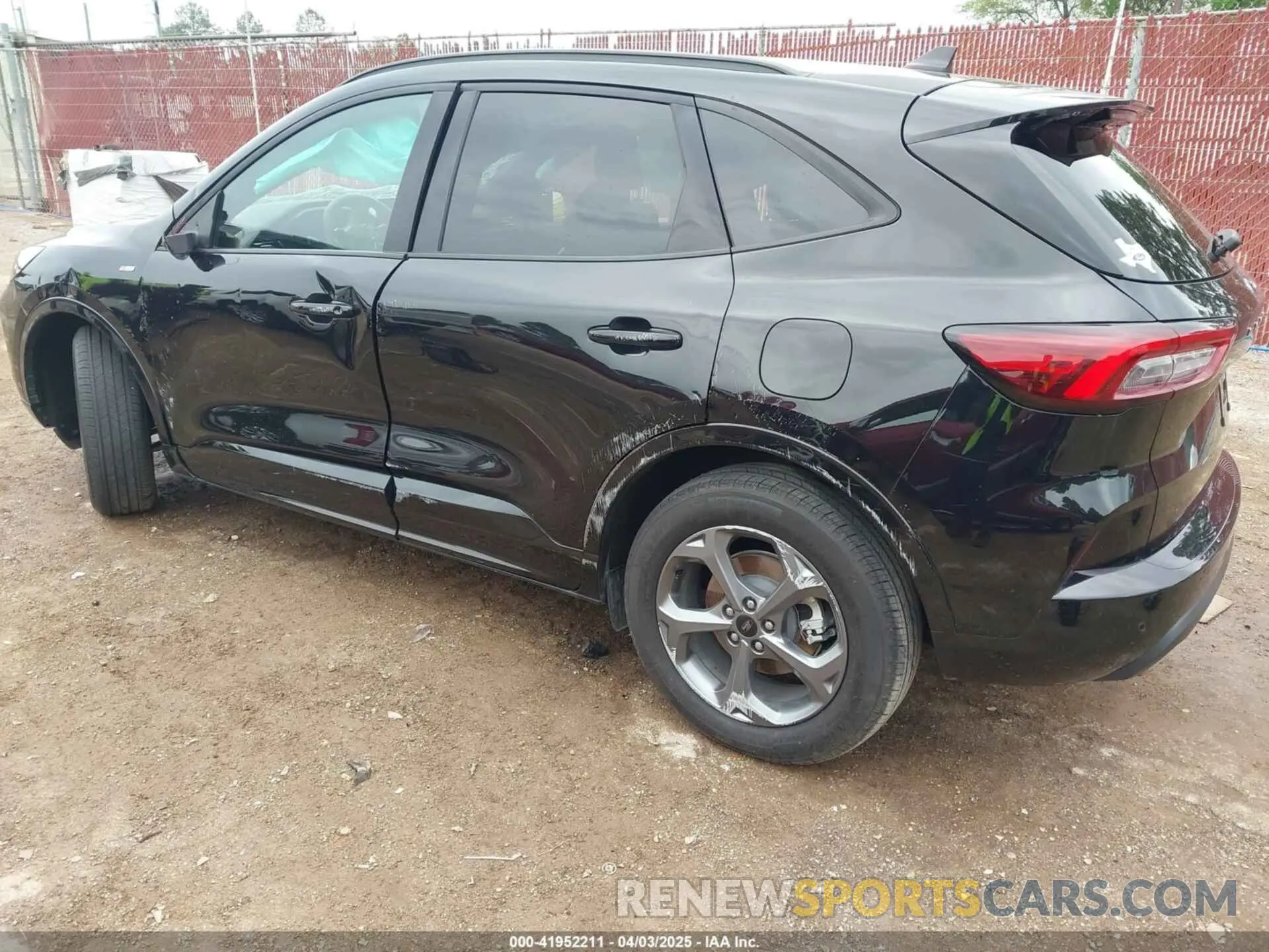 3 fotografías del automóvil dañado 1FMCU0MZ3RUA57188 FORD ESCAPE 2024