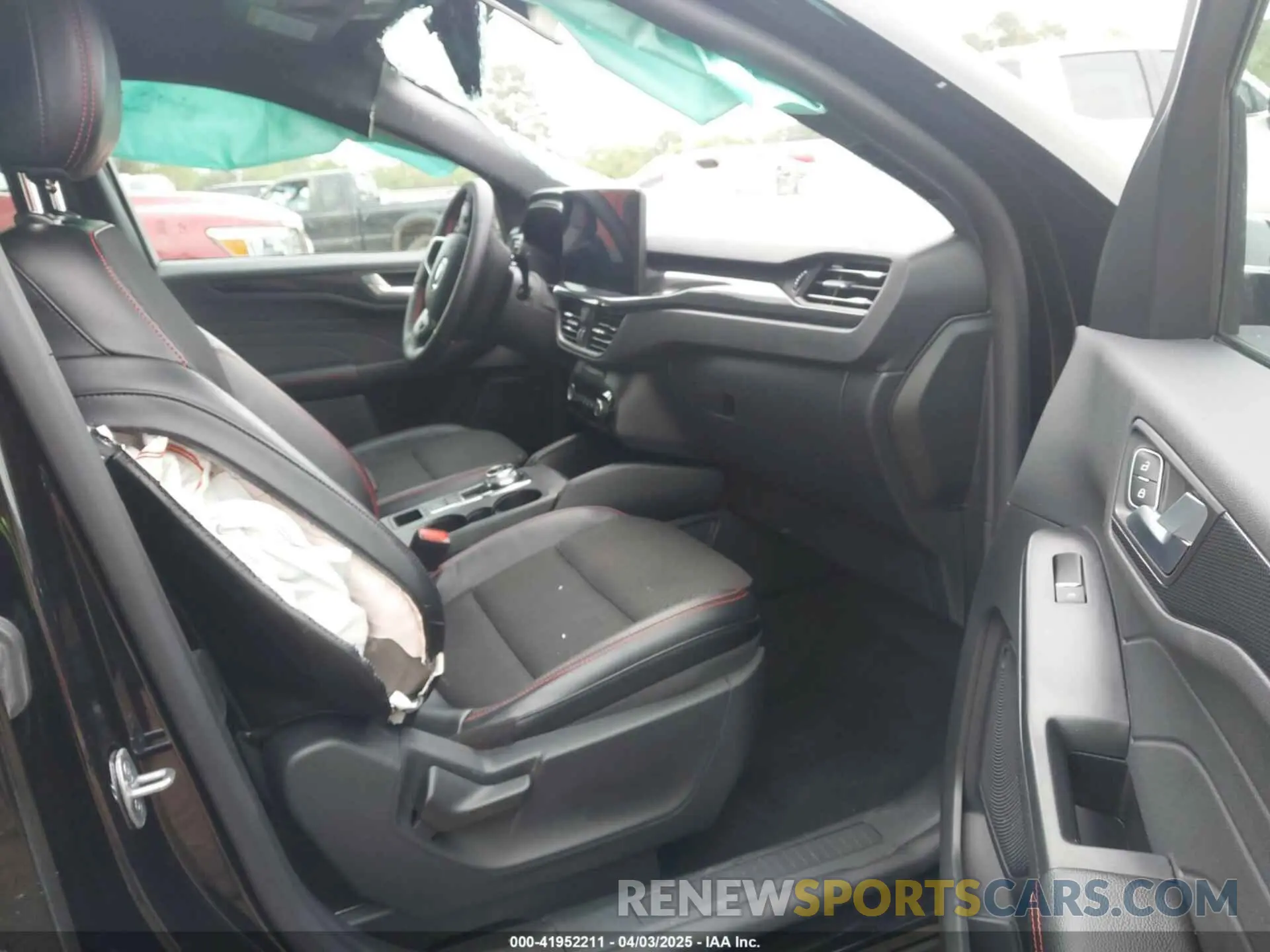 5 fotografías del automóvil dañado 1FMCU0MZ3RUA57188 FORD ESCAPE 2024