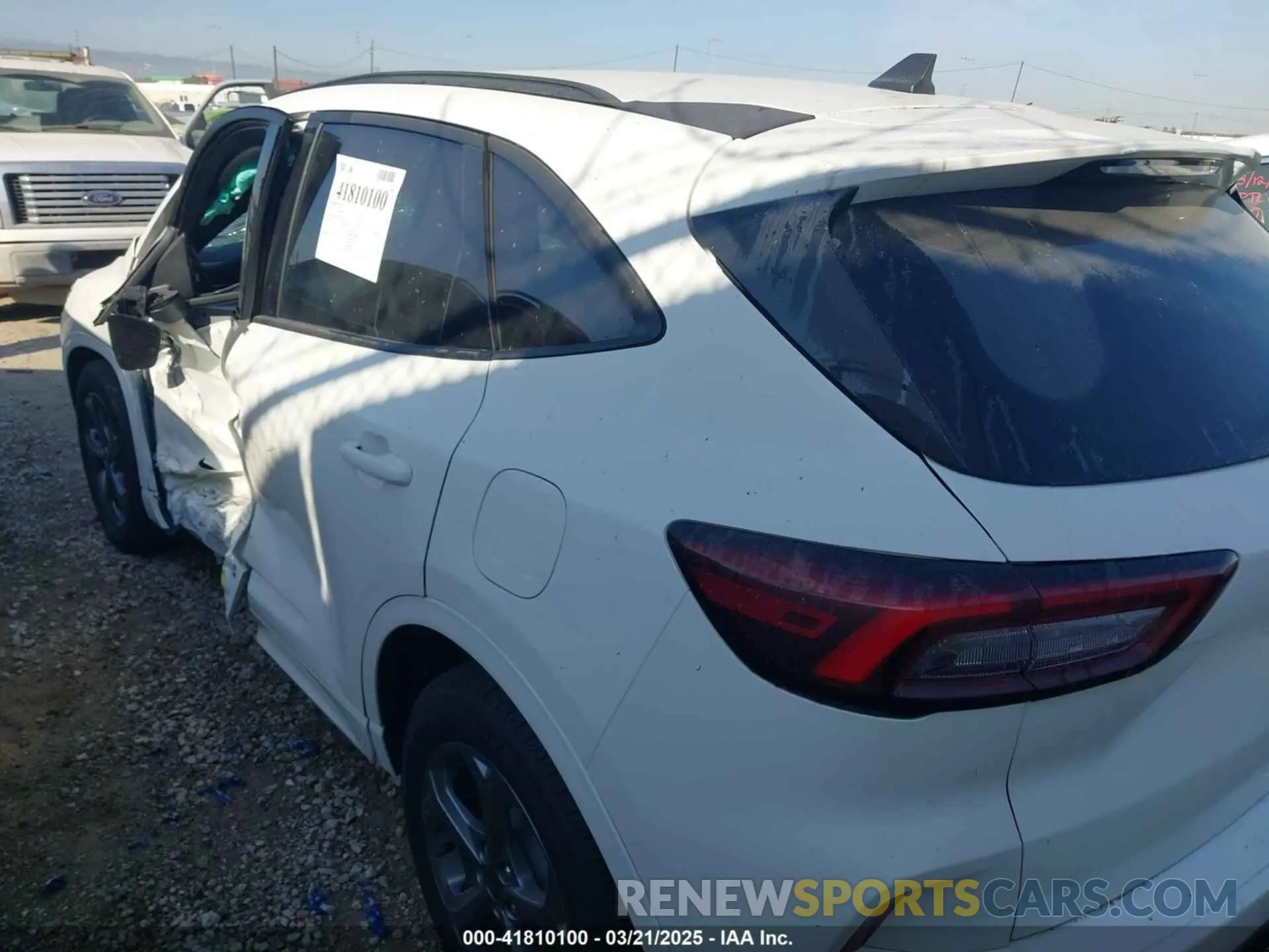 3 fotografías del automóvil dañado 1FMCU0MZ9RUA31873 FORD ESCAPE 2024