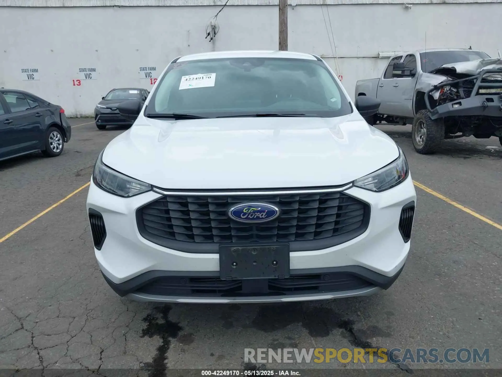 13 fotografías del automóvil dañado 1FMCU9GN0RUA66671 FORD ESCAPE 2024