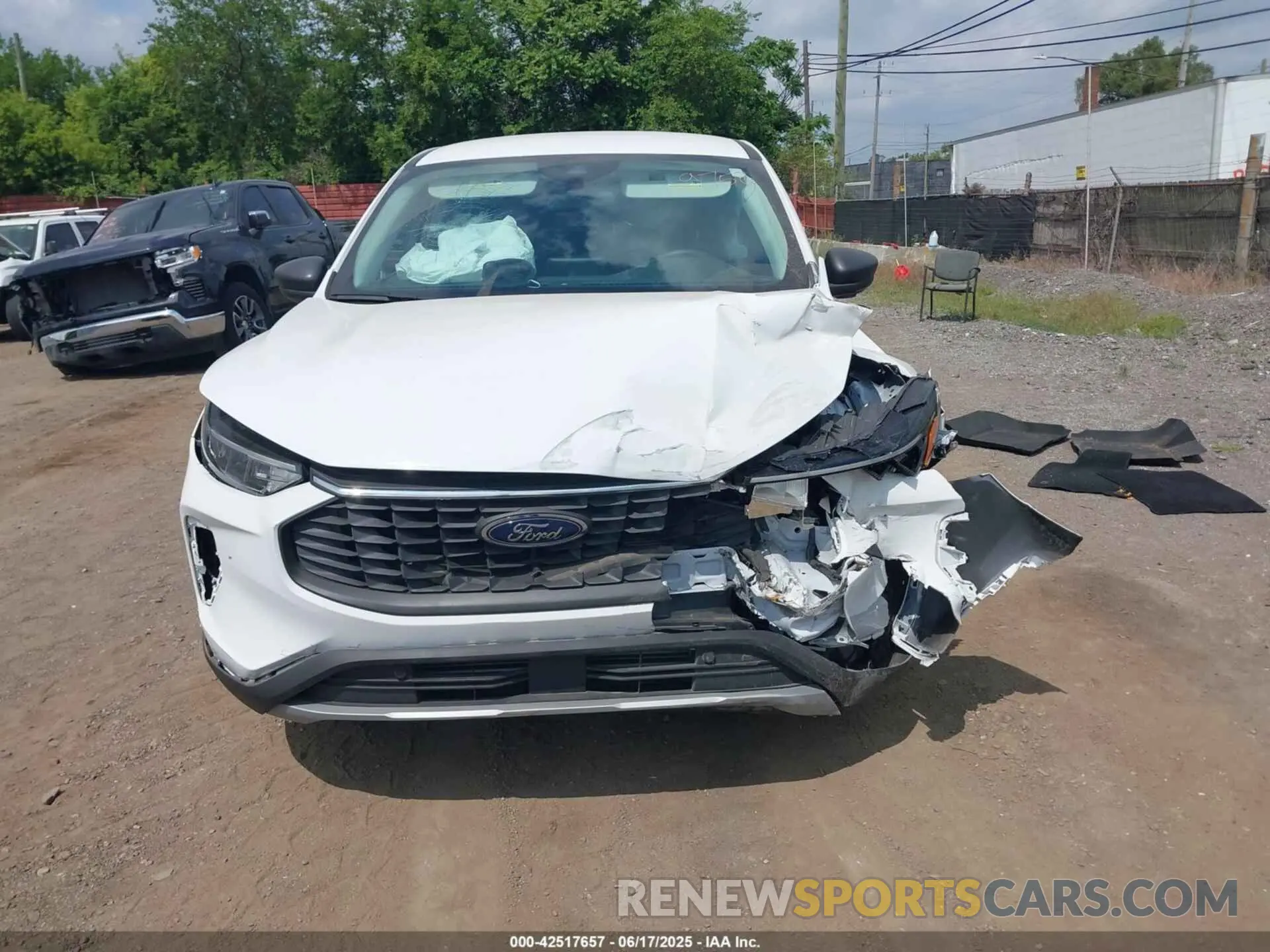 12 fotografías del automóvil dañado 1FMCU9GN0RUA79758 FORD ESCAPE 2024
