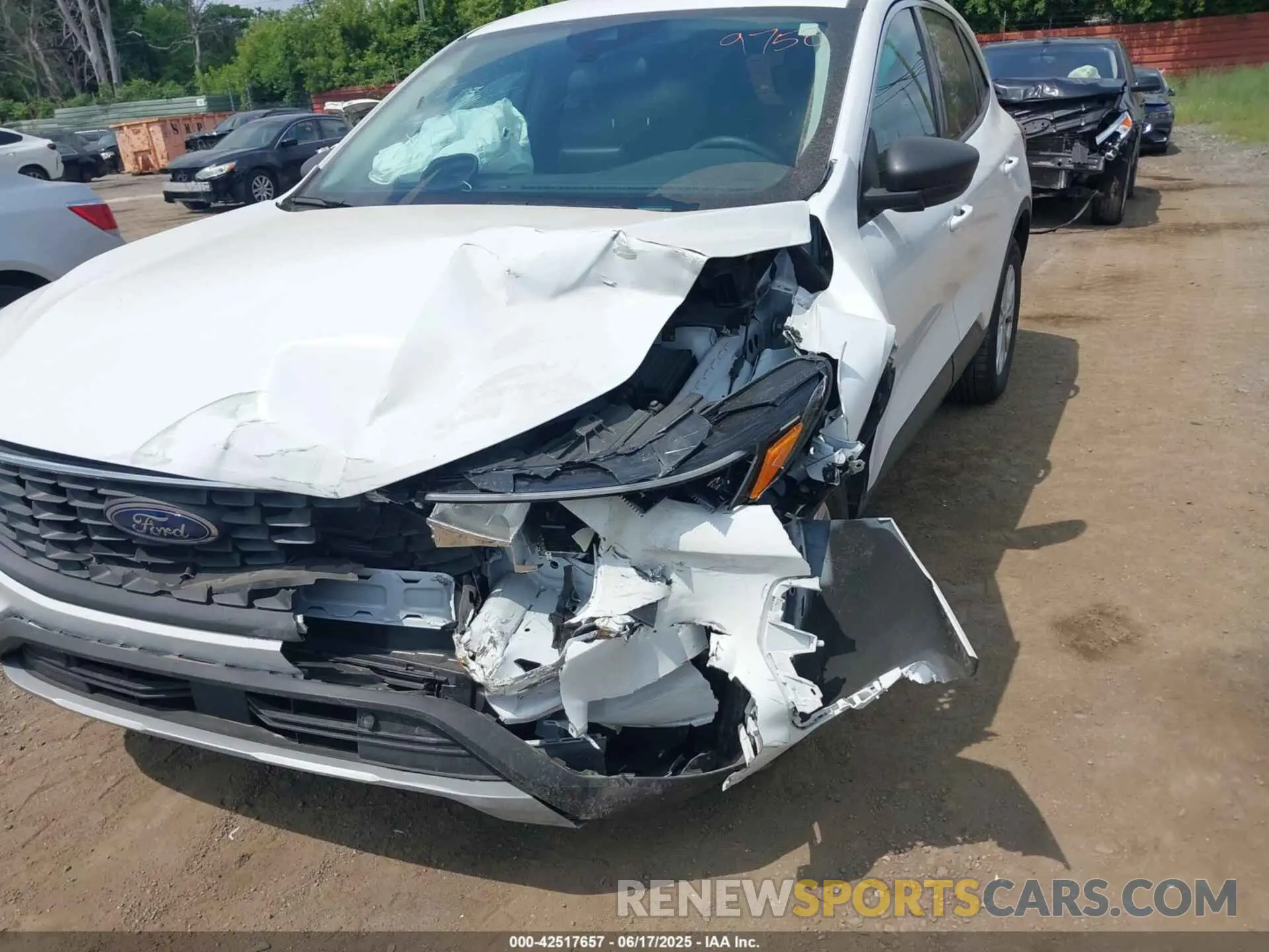 6 fotografías del automóvil dañado 1FMCU9GN0RUA79758 FORD ESCAPE 2024