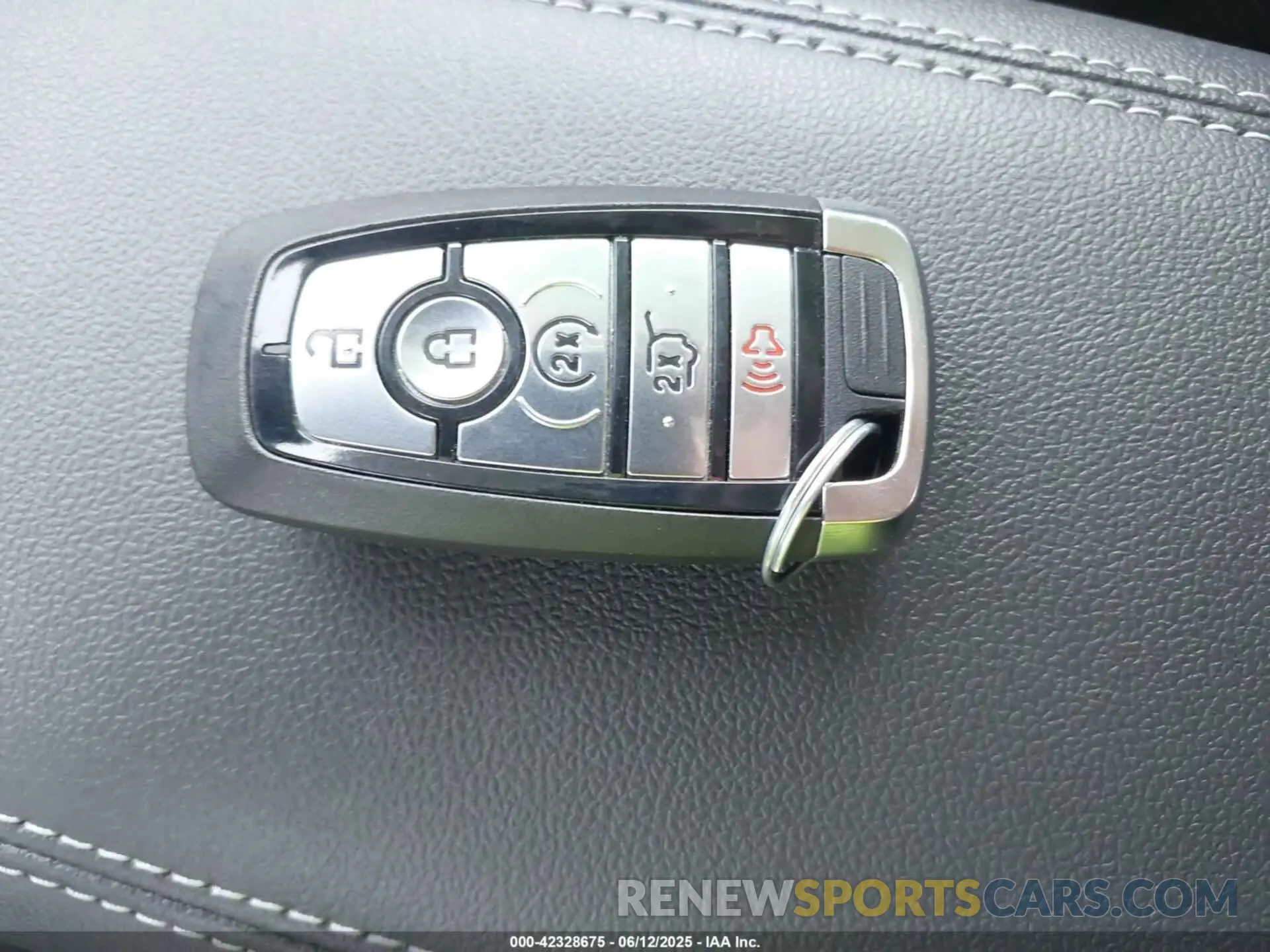 11 fotografías del automóvil dañado 1FMCU9GN0RUB39361 FORD ESCAPE 2024