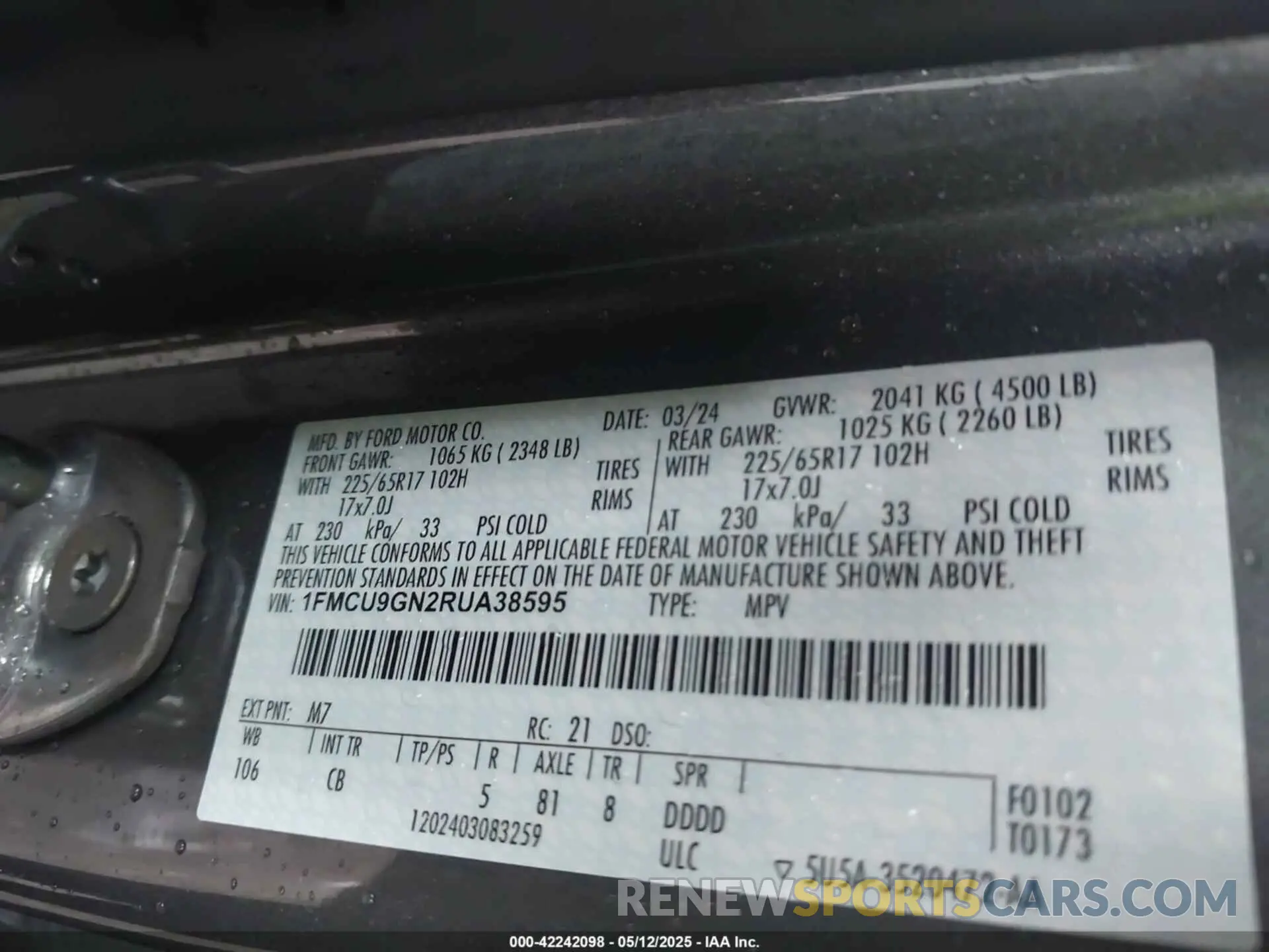 9 fotografías del automóvil dañado 1FMCU9GN2RUA38595 FORD ESCAPE 2024