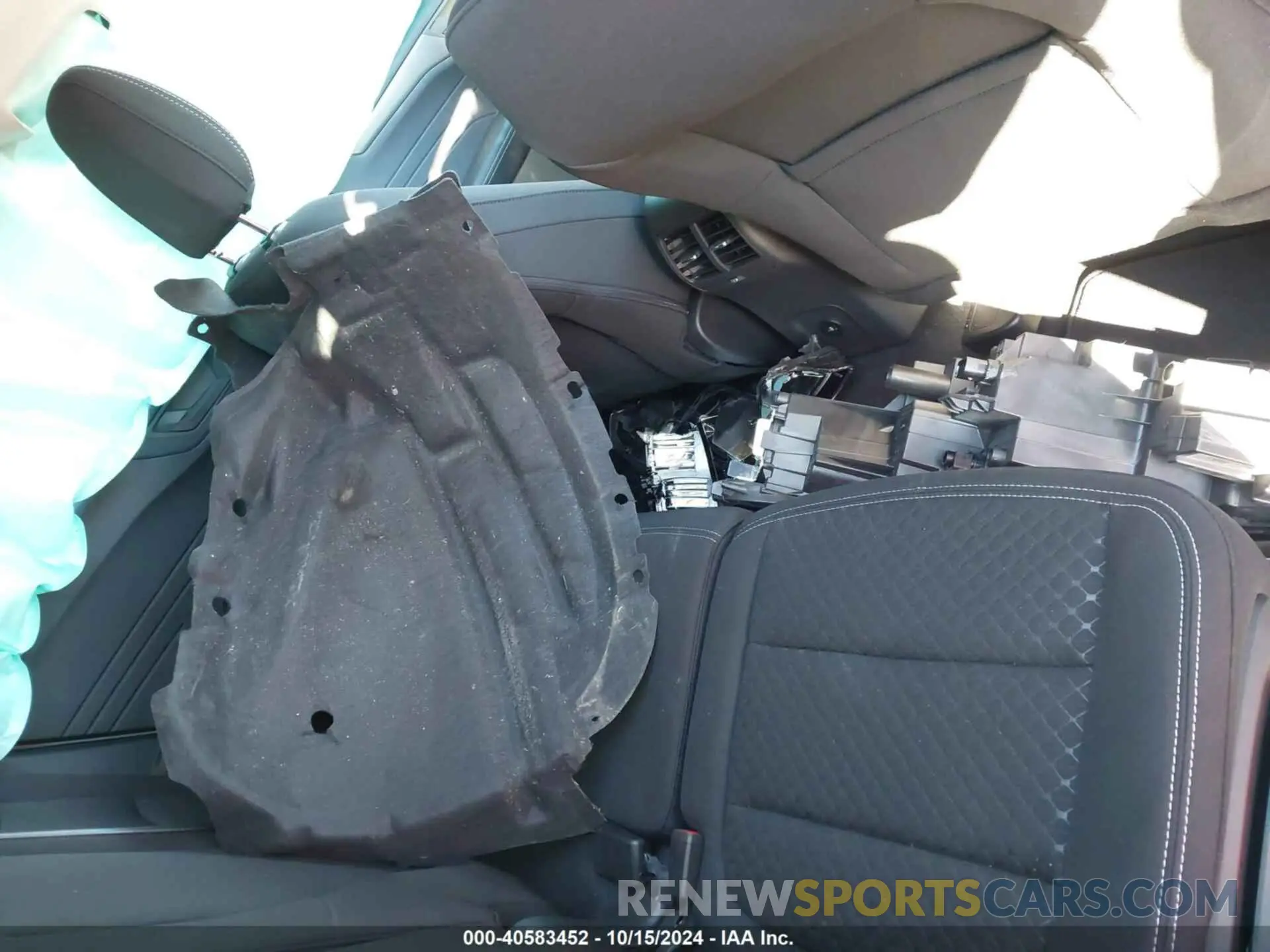 12 fotografías del automóvil dañado 1FMCU9GN4RUA10071 FORD ESCAPE 2024