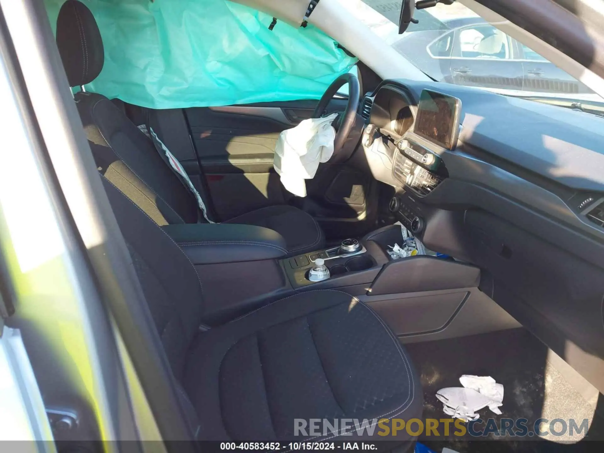 5 fotografías del automóvil dañado 1FMCU9GN4RUA10071 FORD ESCAPE 2024