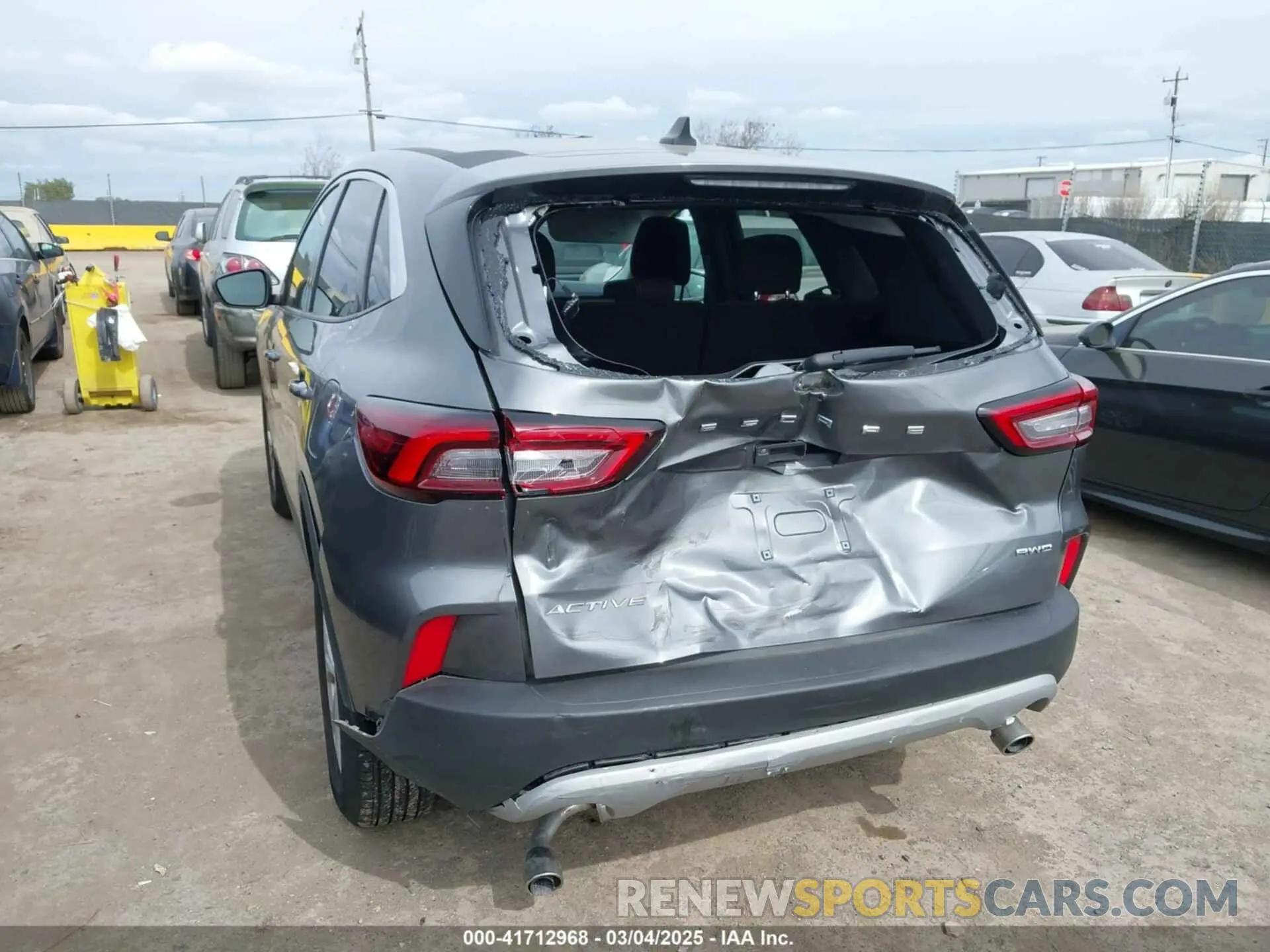 6 fotografías del automóvil dañado 1FMCU9GN5RUA55312 FORD ESCAPE 2024