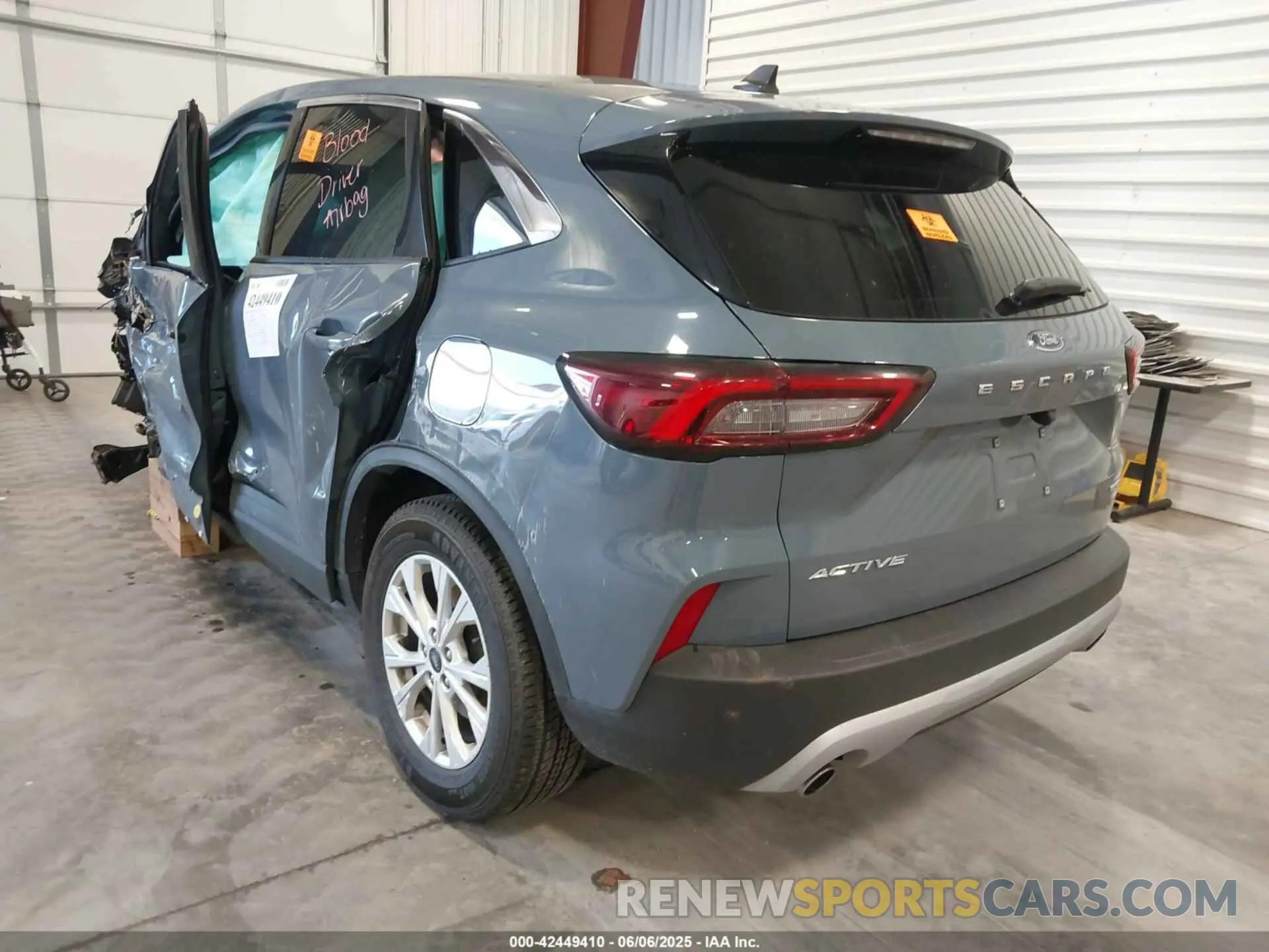 3 fotografías del automóvil dañado 1FMCU9GN6RUA86293 FORD ESCAPE 2024