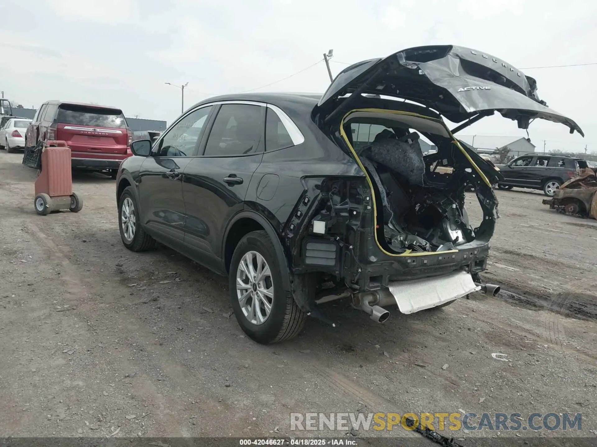 3 fotografías del automóvil dañado 1FMCU9GN8RUA09134 FORD ESCAPE 2024