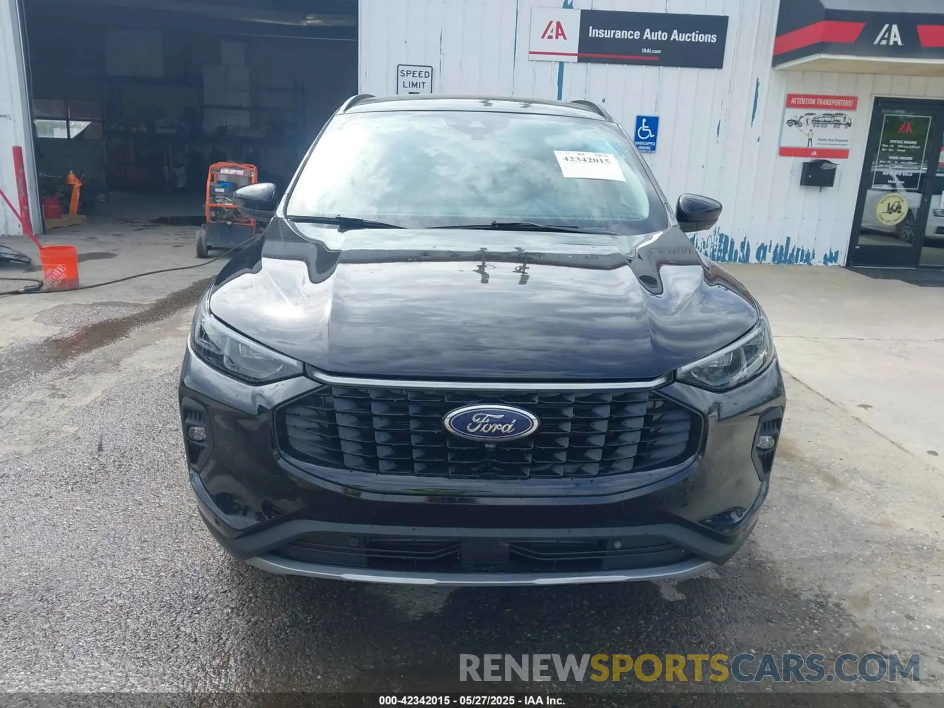 13 fotografías del automóvil dañado 1FMCU9JA2RUA35721 FORD ESCAPE 2024