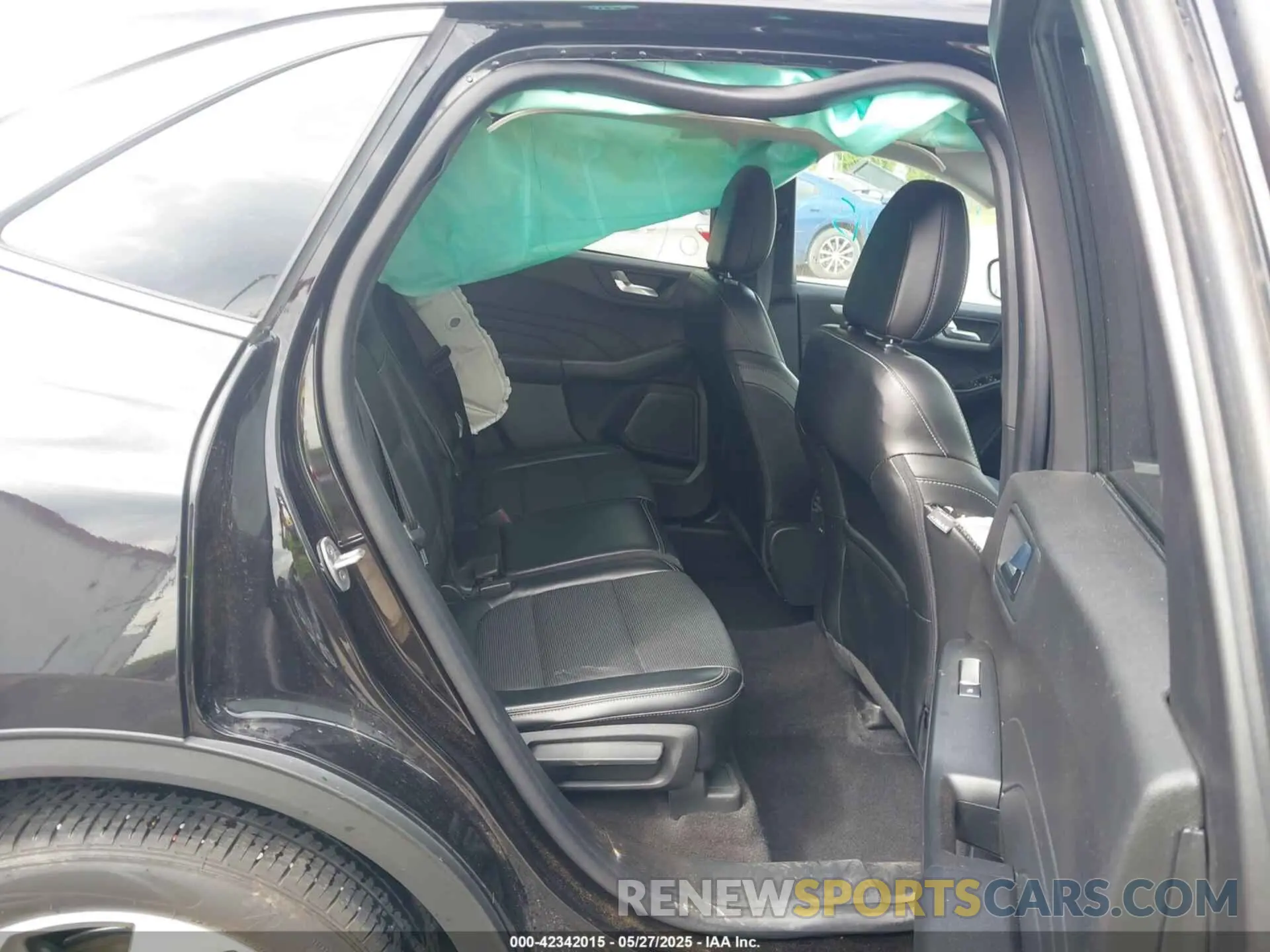 8 fotografías del automóvil dañado 1FMCU9JA2RUA35721 FORD ESCAPE 2024