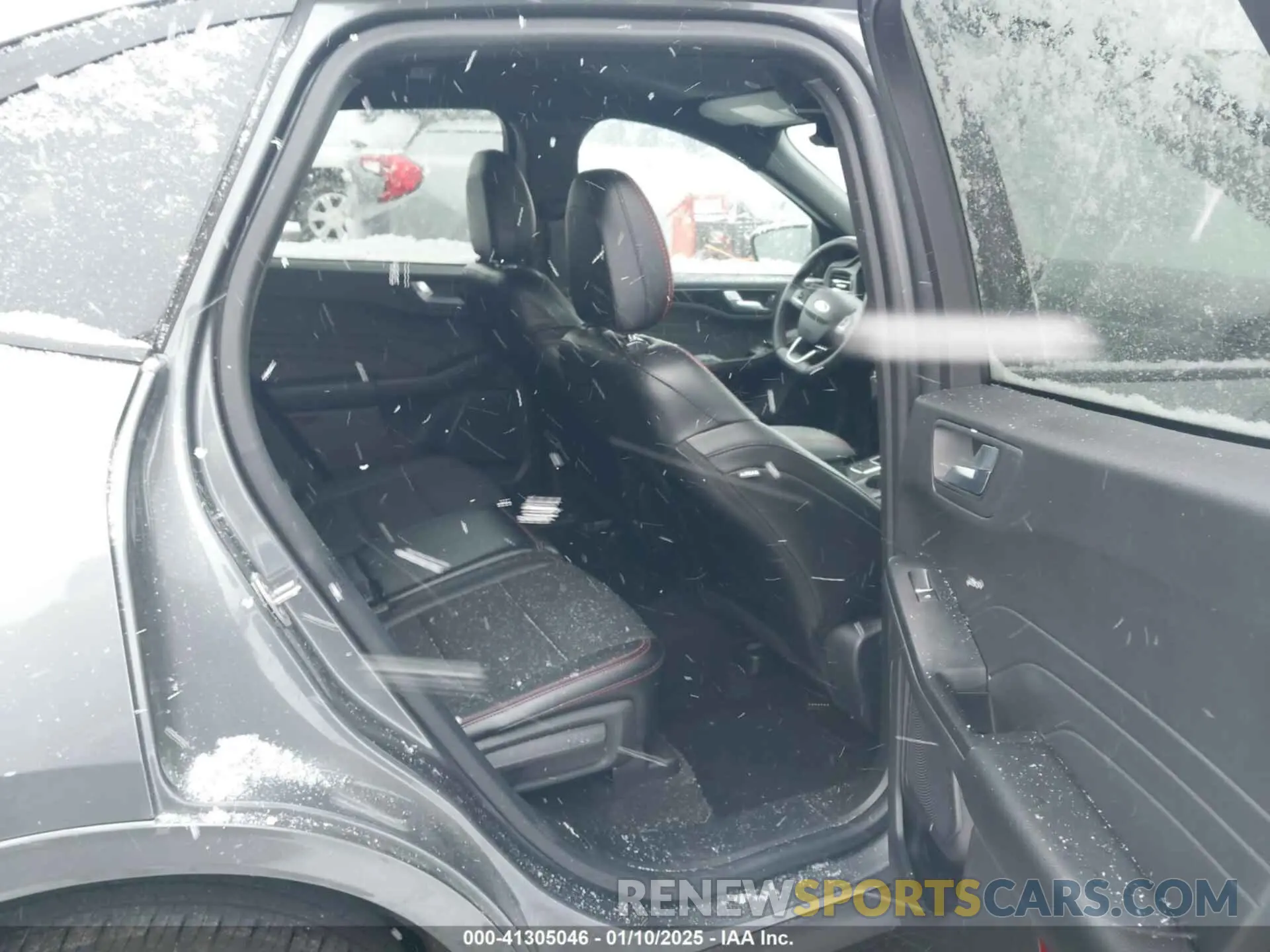 8 fotografías del automóvil dañado 1FMCU9MN5RUA12545 FORD ESCAPE 2024
