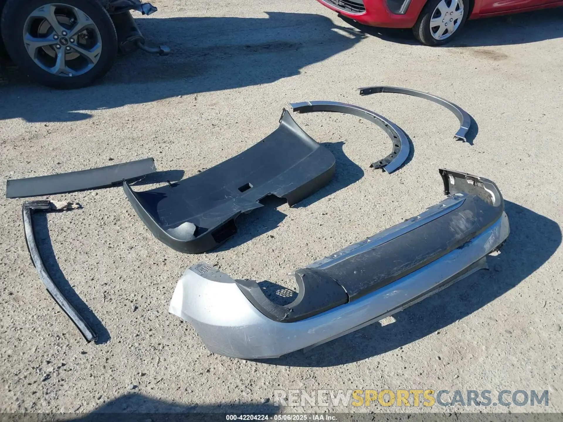 12 fotografías del automóvil dañado 1FMCU9MN6RUA24199 FORD ESCAPE 2024