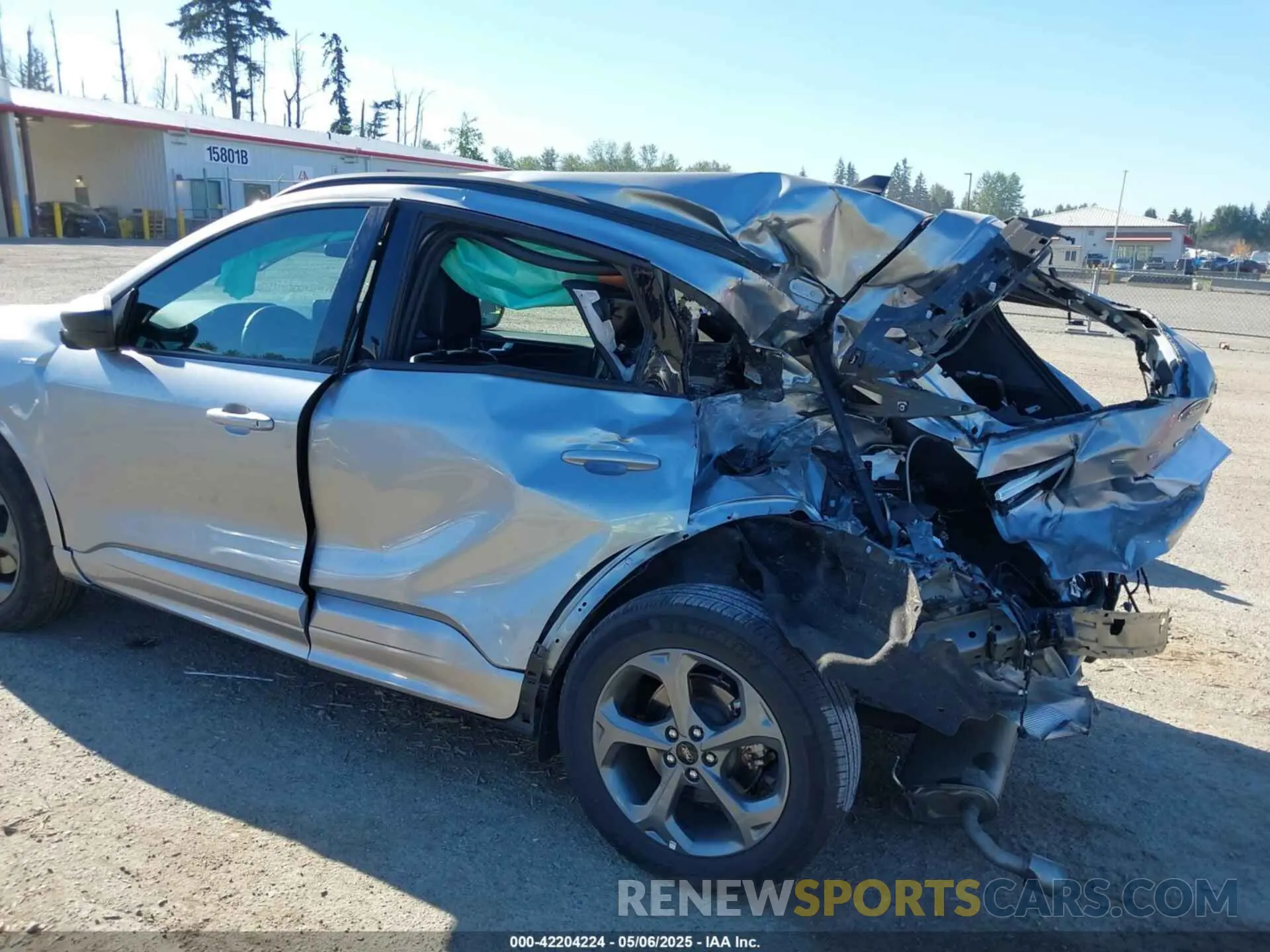 6 fotografías del automóvil dañado 1FMCU9MN6RUA24199 FORD ESCAPE 2024