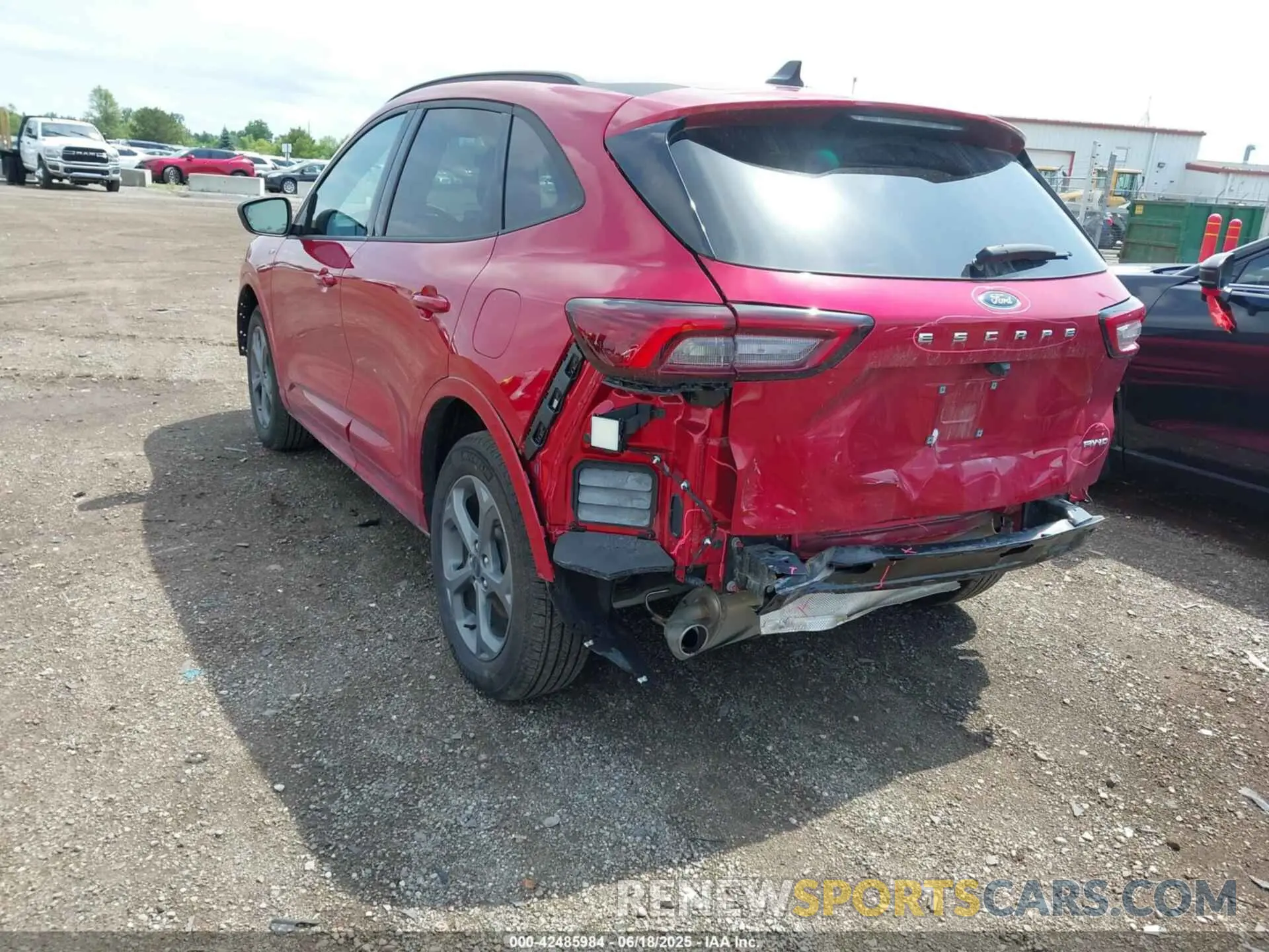 3 fotografías del automóvil dañado 1FMCU9MN6RUB24898 FORD ESCAPE 2024