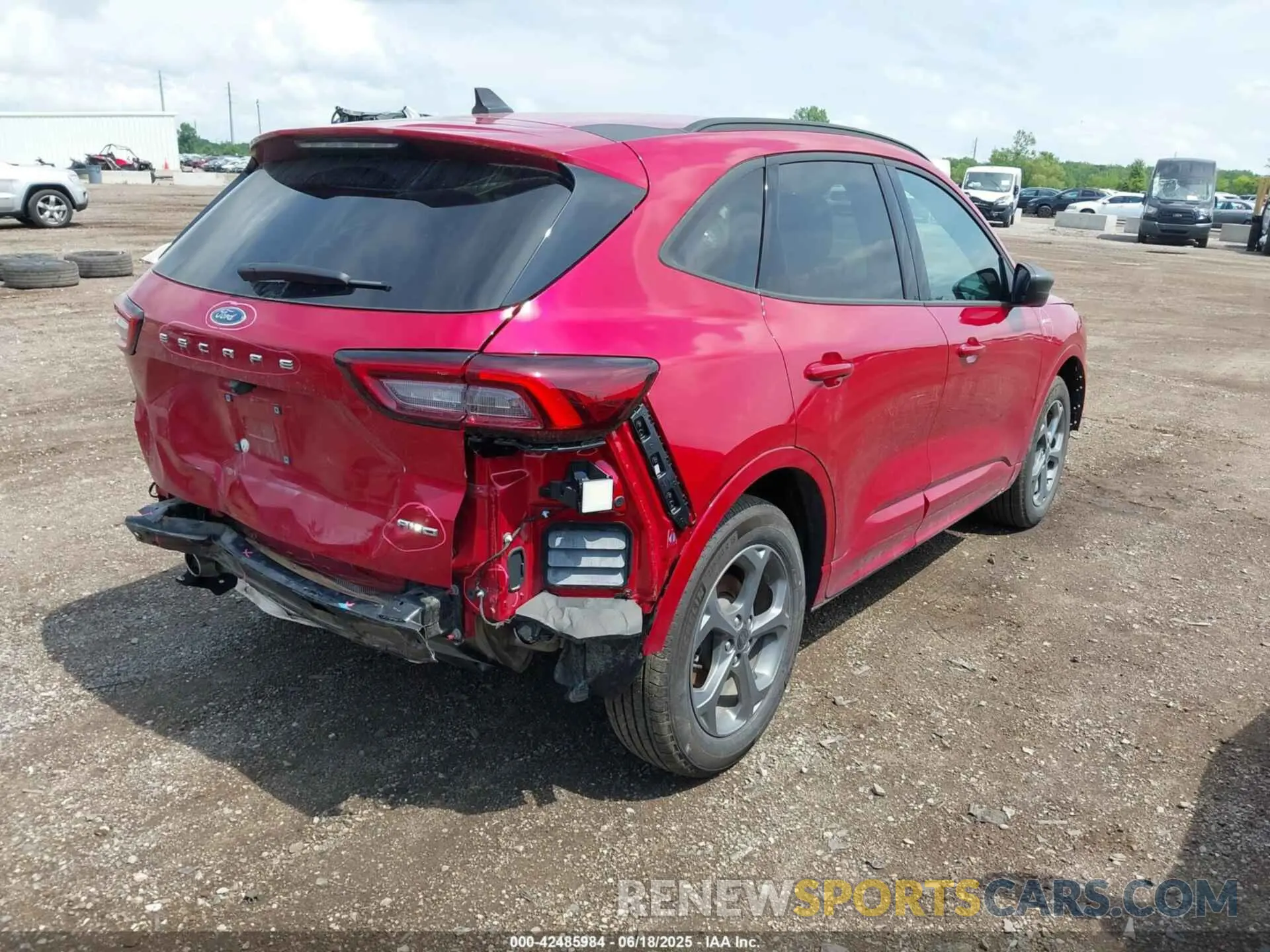 4 fotografías del automóvil dañado 1FMCU9MN6RUB24898 FORD ESCAPE 2024