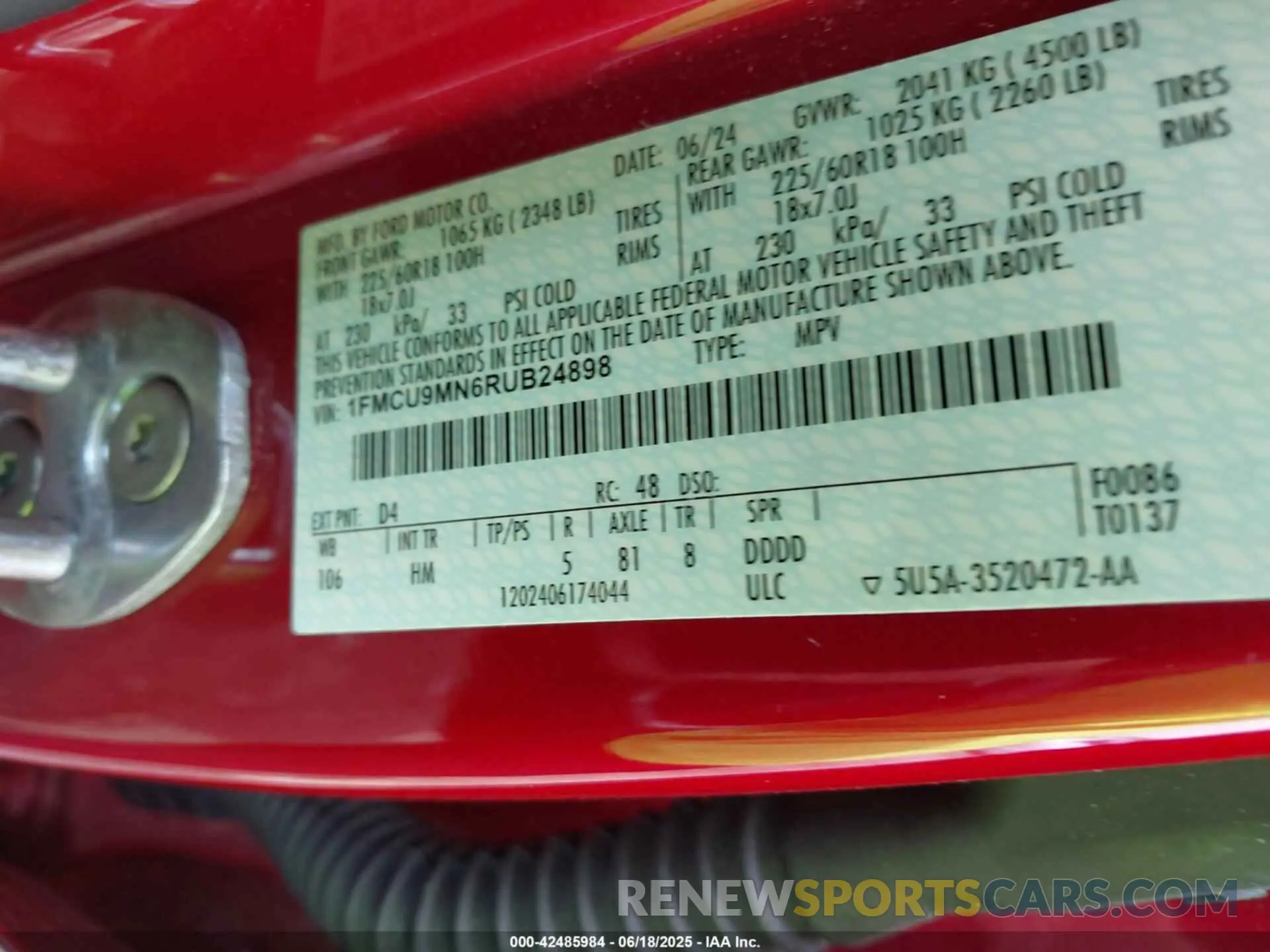 9 fotografías del automóvil dañado 1FMCU9MN6RUB24898 FORD ESCAPE 2024