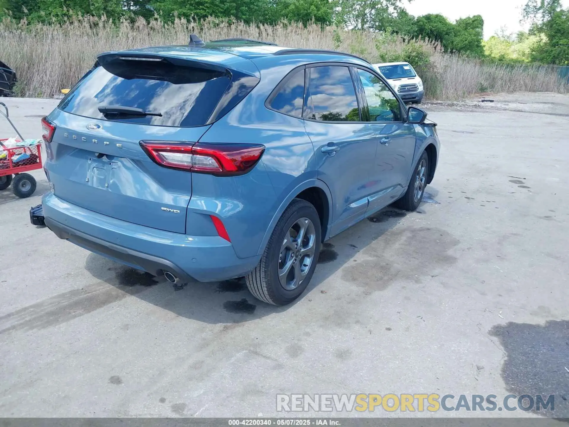 4 fotografías del automóvil dañado 1FMCU9MN9RUA50375 FORD ESCAPE 2024