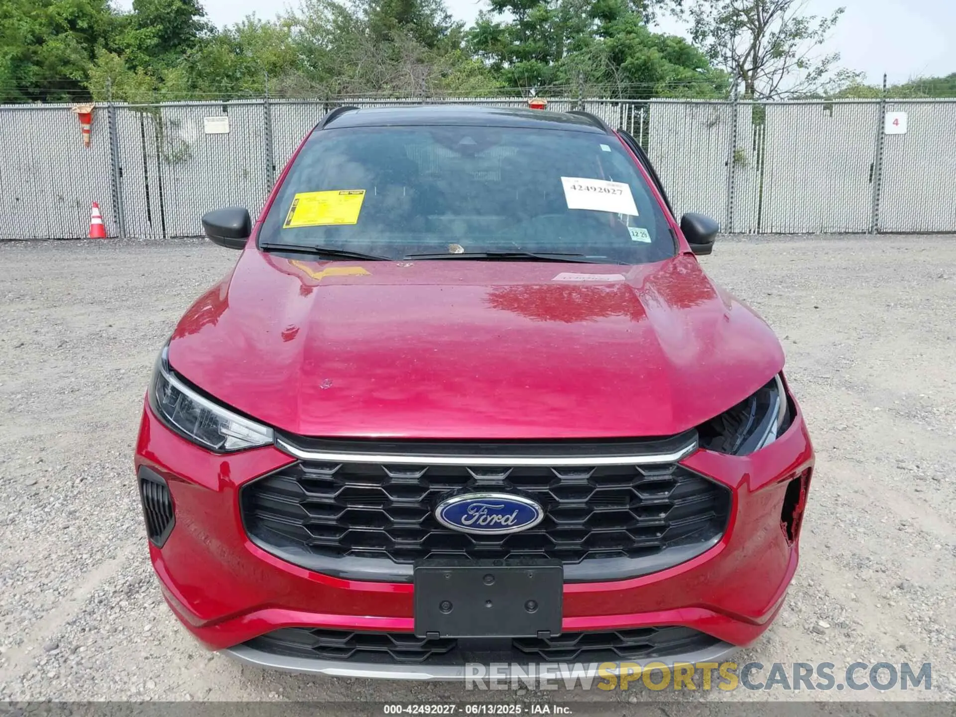 12 fotografías del automóvil dañado 1FMCU9MNXRUA49509 FORD ESCAPE 2024