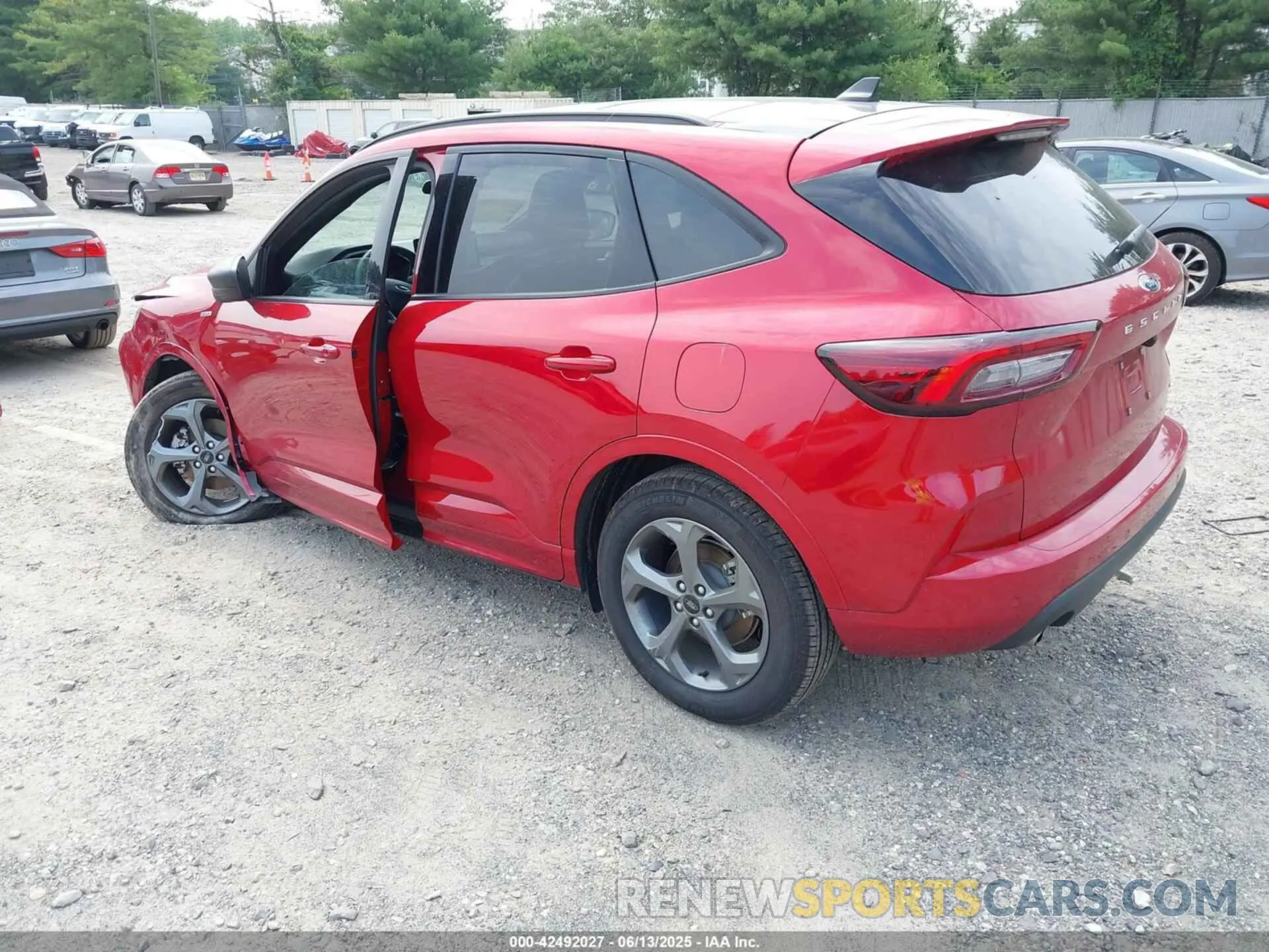 3 fotografías del automóvil dañado 1FMCU9MNXRUA49509 FORD ESCAPE 2024