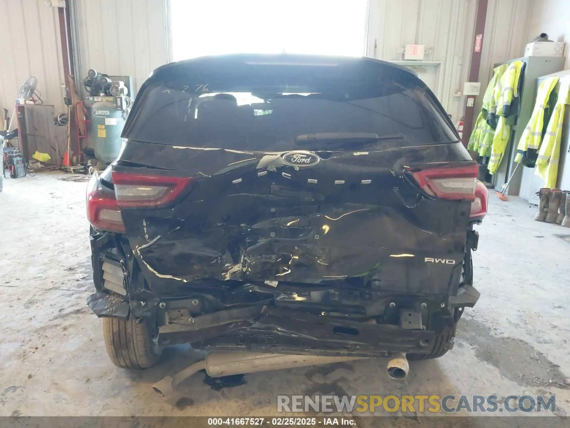 16 fotografías del automóvil dañado 1FMCU9MNXRUB60884 FORD ESCAPE 2024