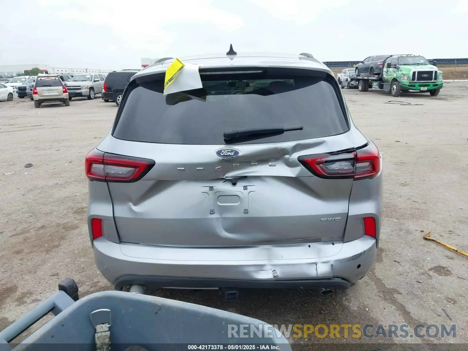 16 fotografías del automóvil dañado 1FMCU9NA9RUB47765 FORD ESCAPE 2024