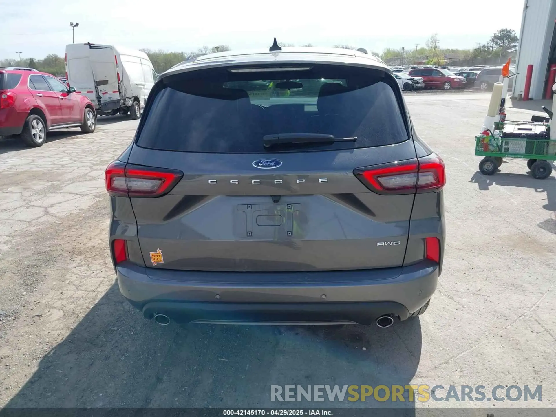 16 fotografías del automóvil dañado 1FMCU9NA9RUB60676 FORD ESCAPE 2024