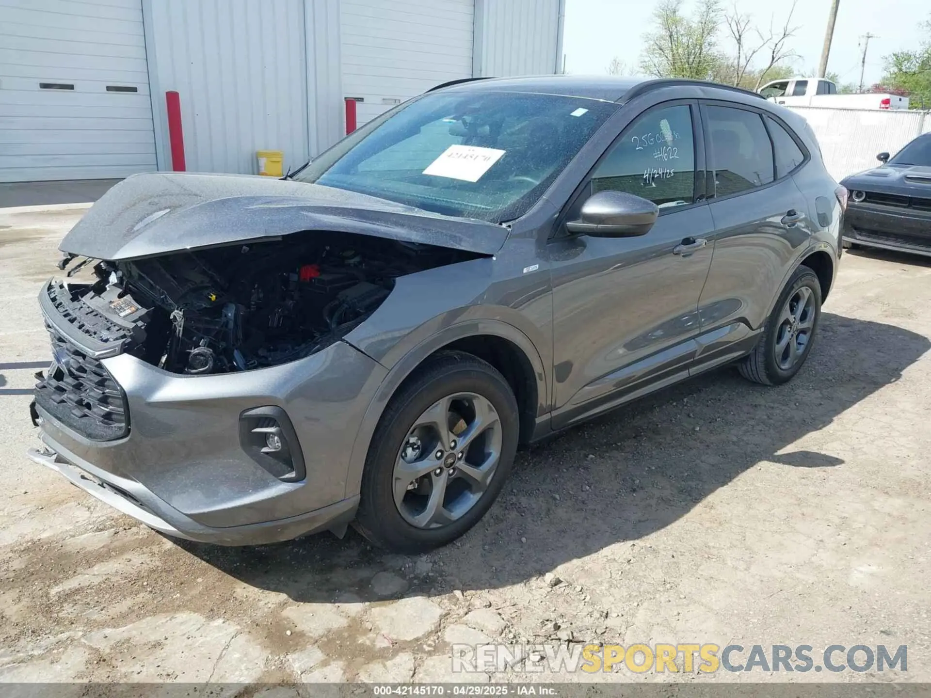 2 fotografías del automóvil dañado 1FMCU9NA9RUB60676 FORD ESCAPE 2024